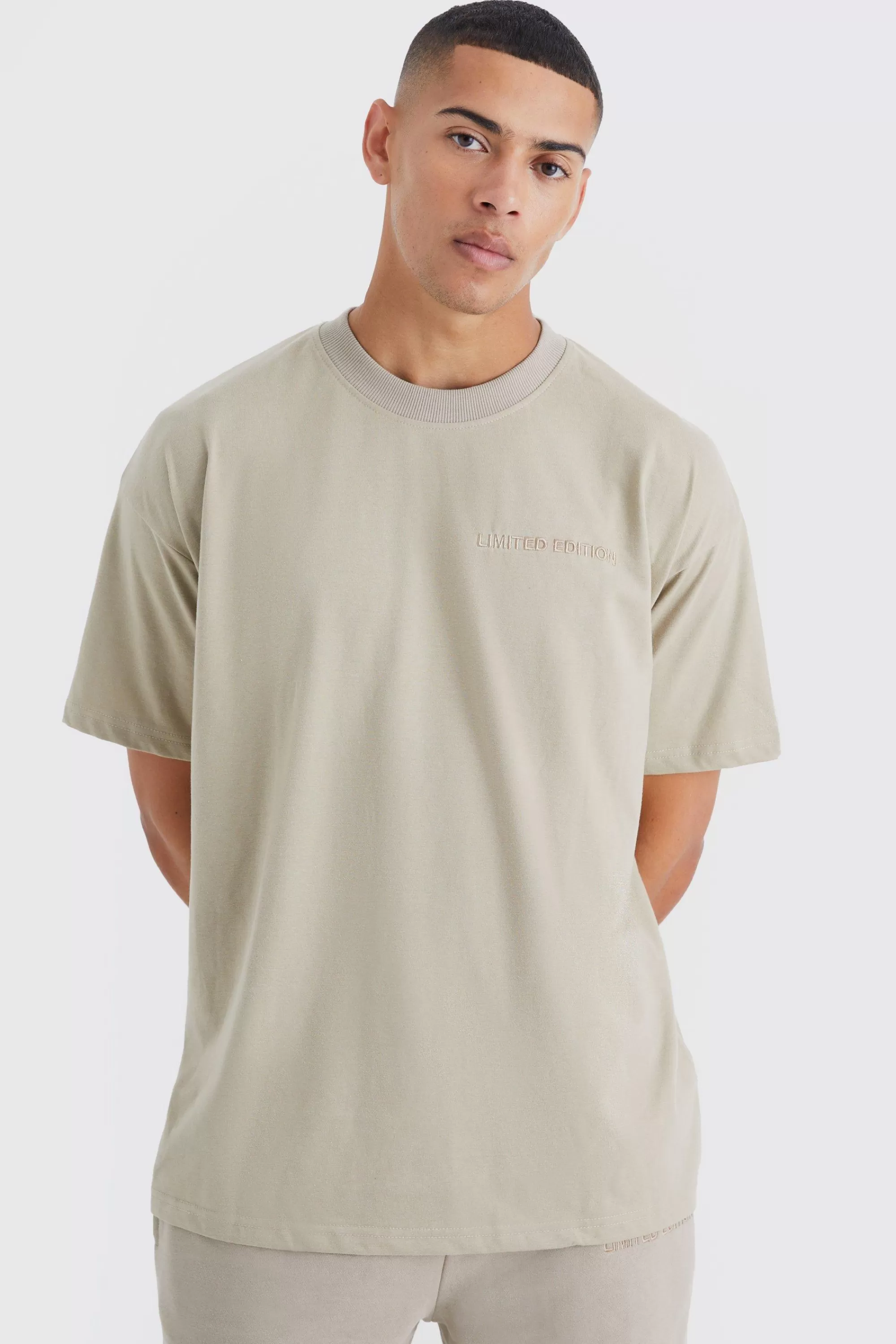 boohooMAN Oversized Limited Premium Short Set | UK