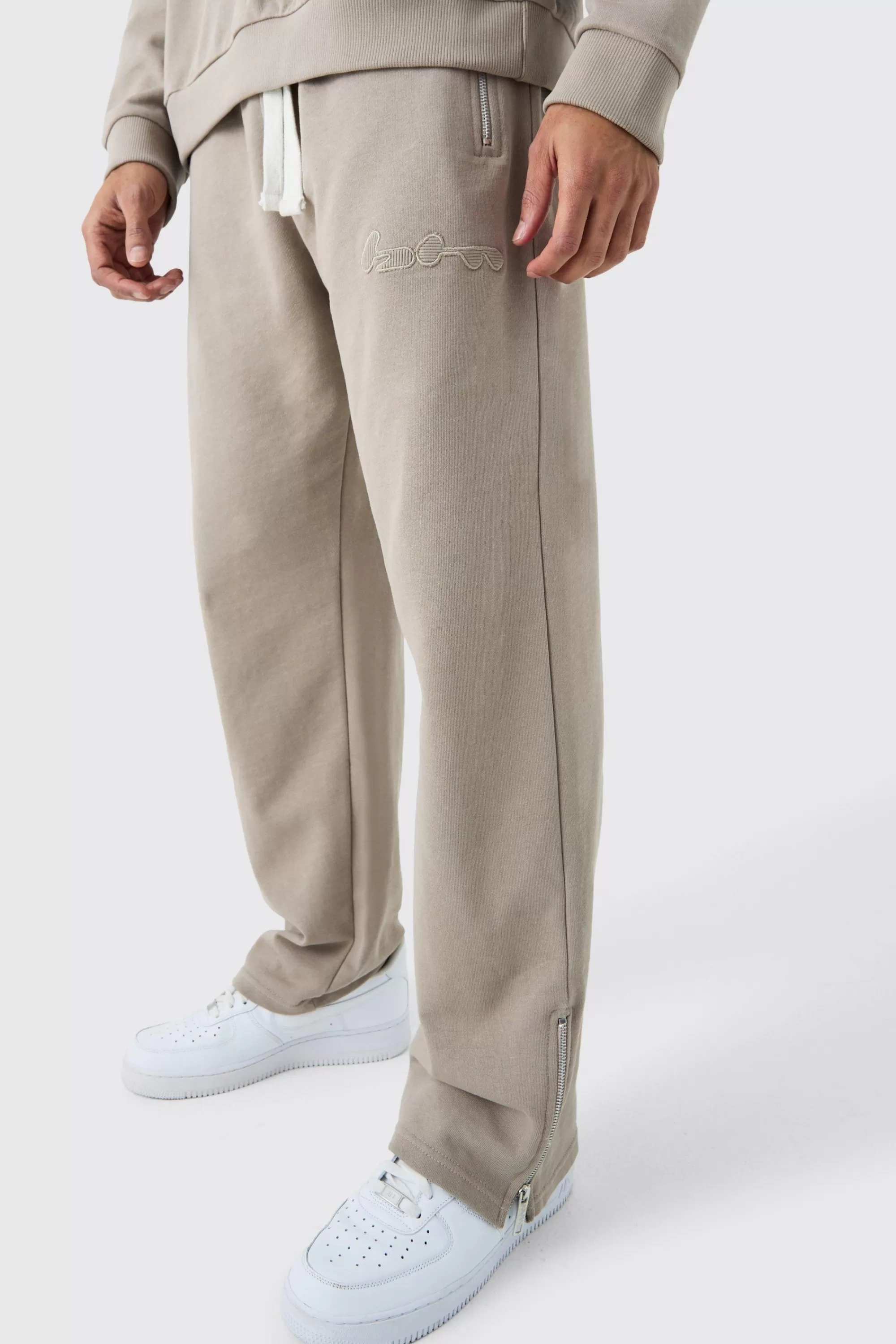 boohooMAN Oversized Loopback Ribbed Applique Zip Jogger | UK
