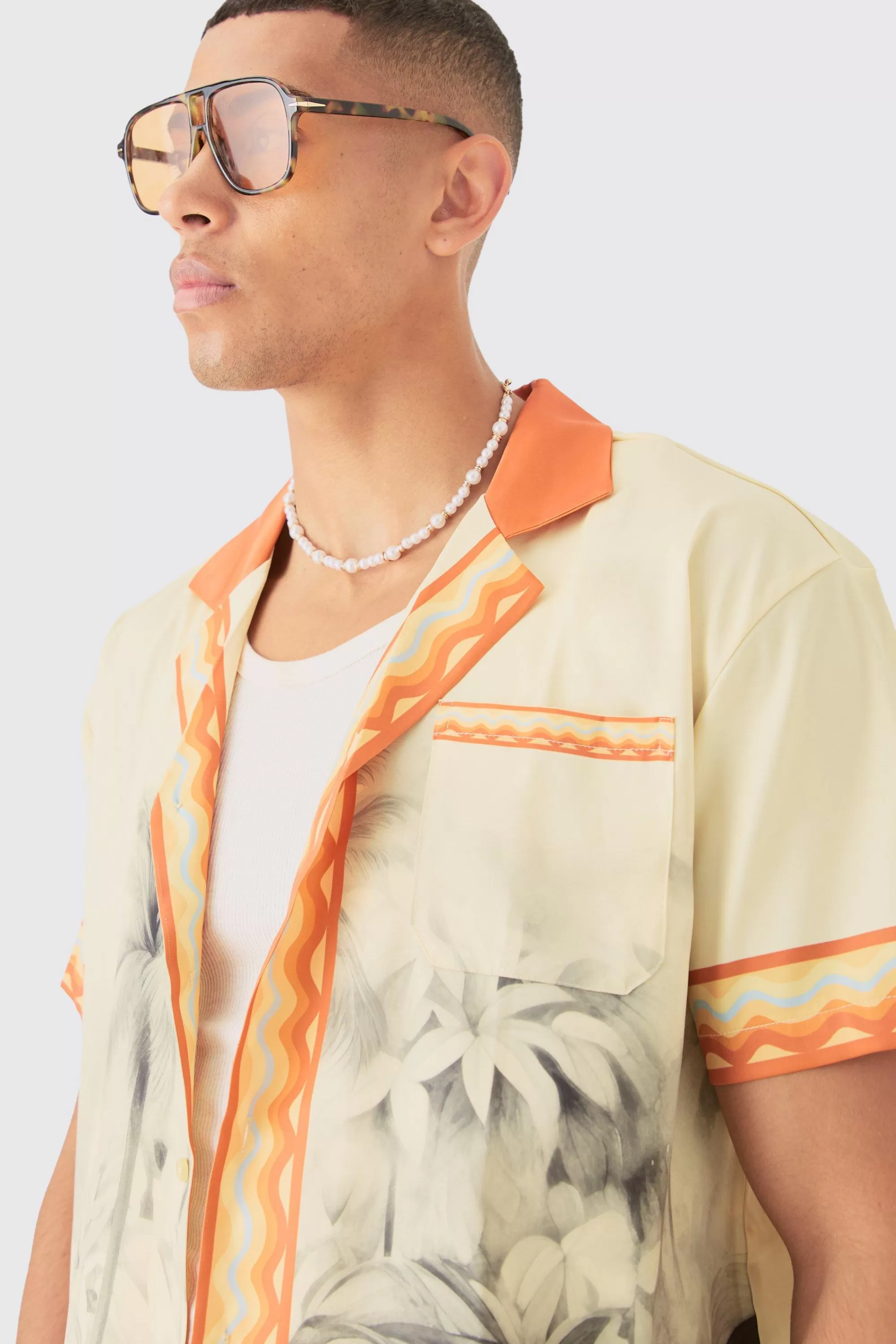 boohooMAN Oversized Revere Boarder Short Sleeve Shirt | UK