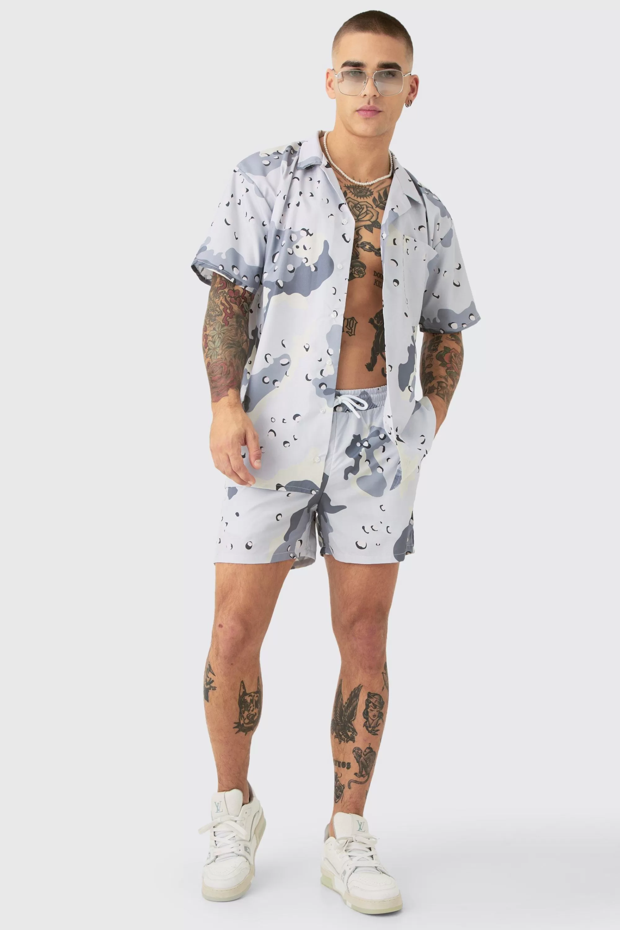 boohooMAN Oversized Ripstop Camo Shirt & Short Swim Short Set | UK