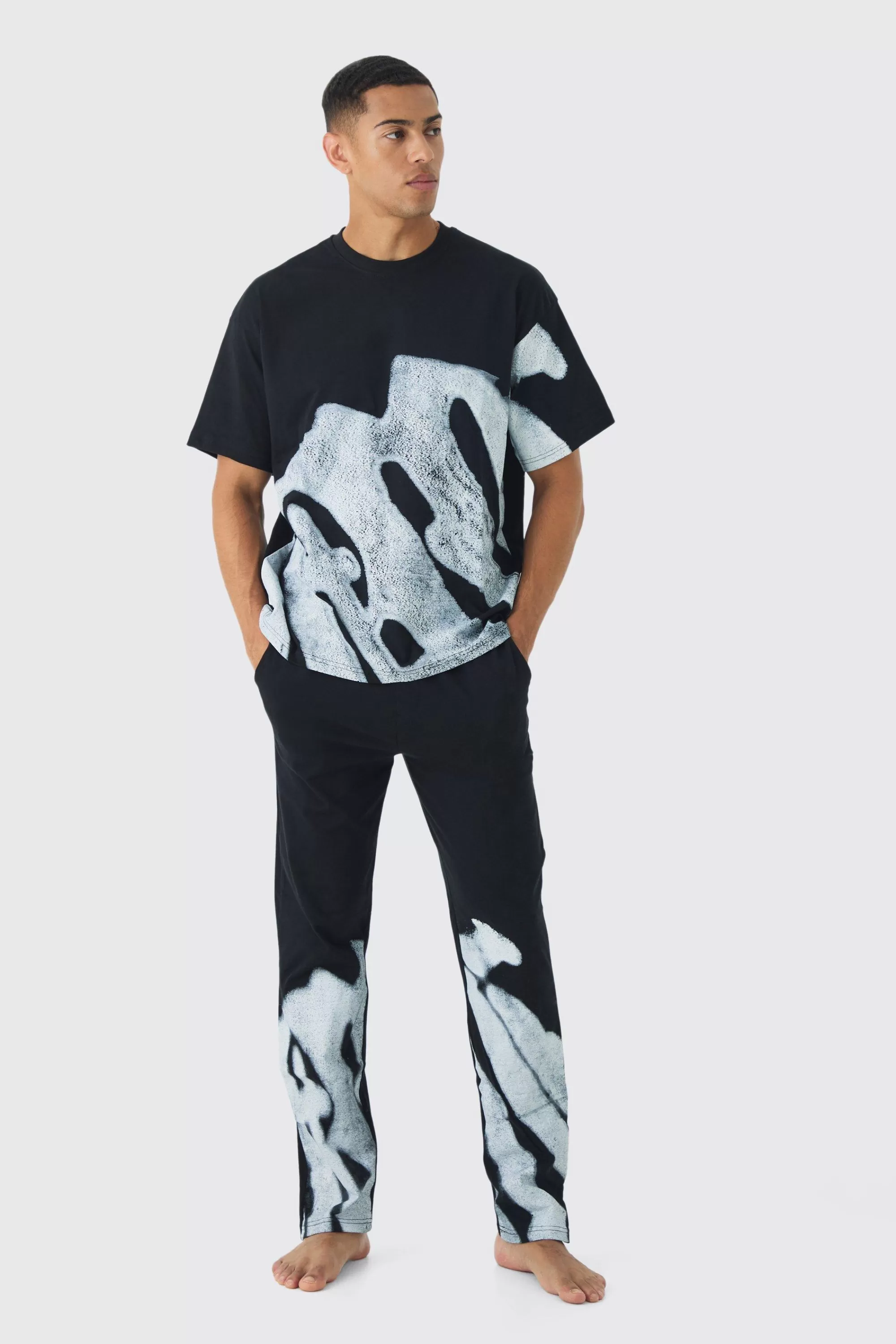 boohooMAN Oversized Spray Graffiti Lounge Set | UK