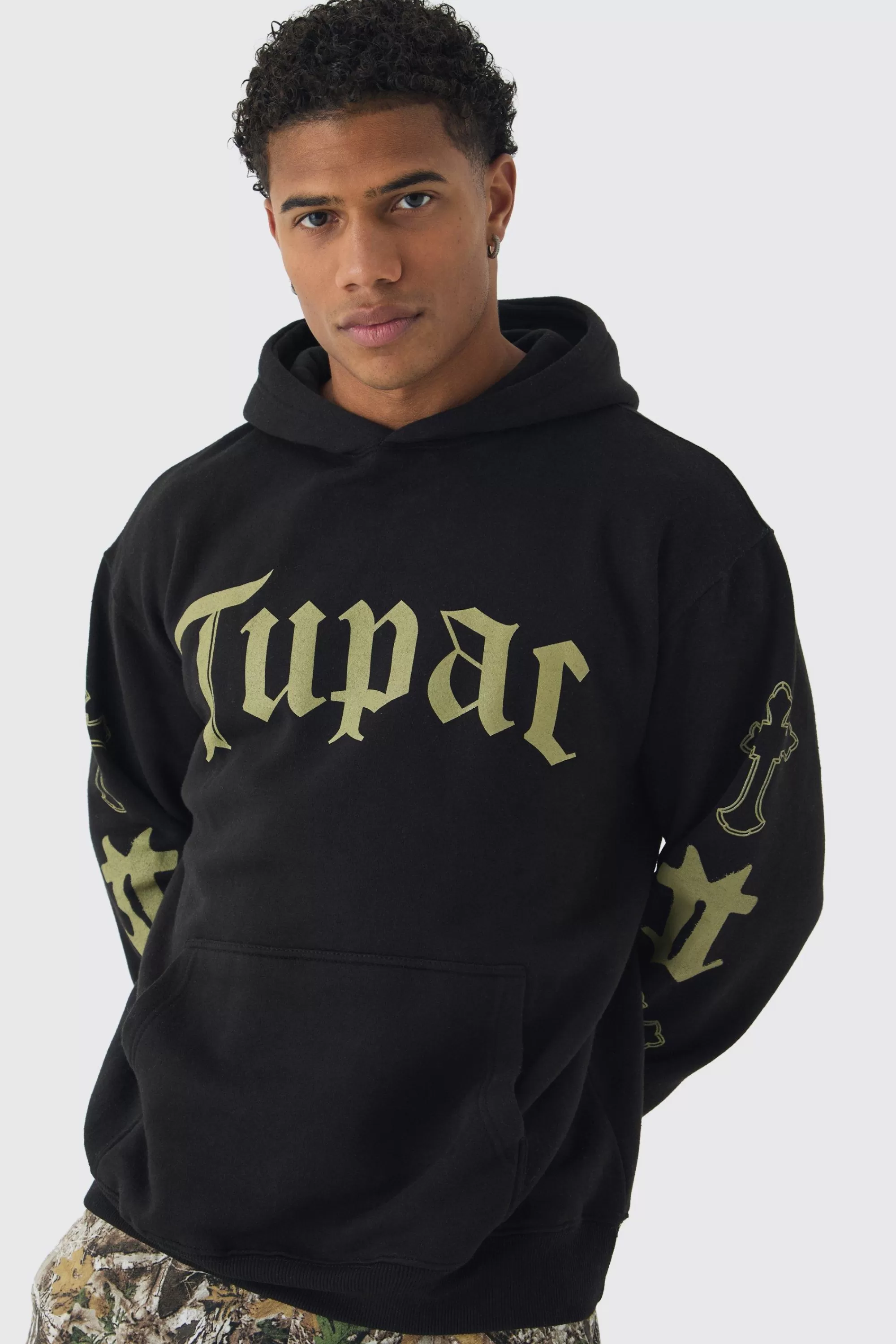 boohooMAN Oversized Tupac Wash License Print Hoodie | UK