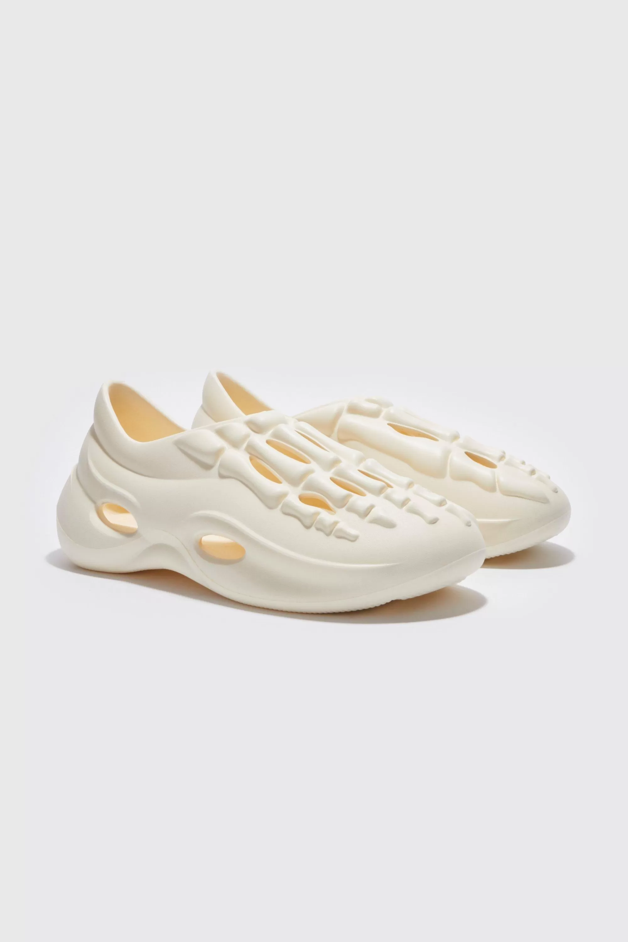 boohooMAN Perforated Moulded Runner | UK