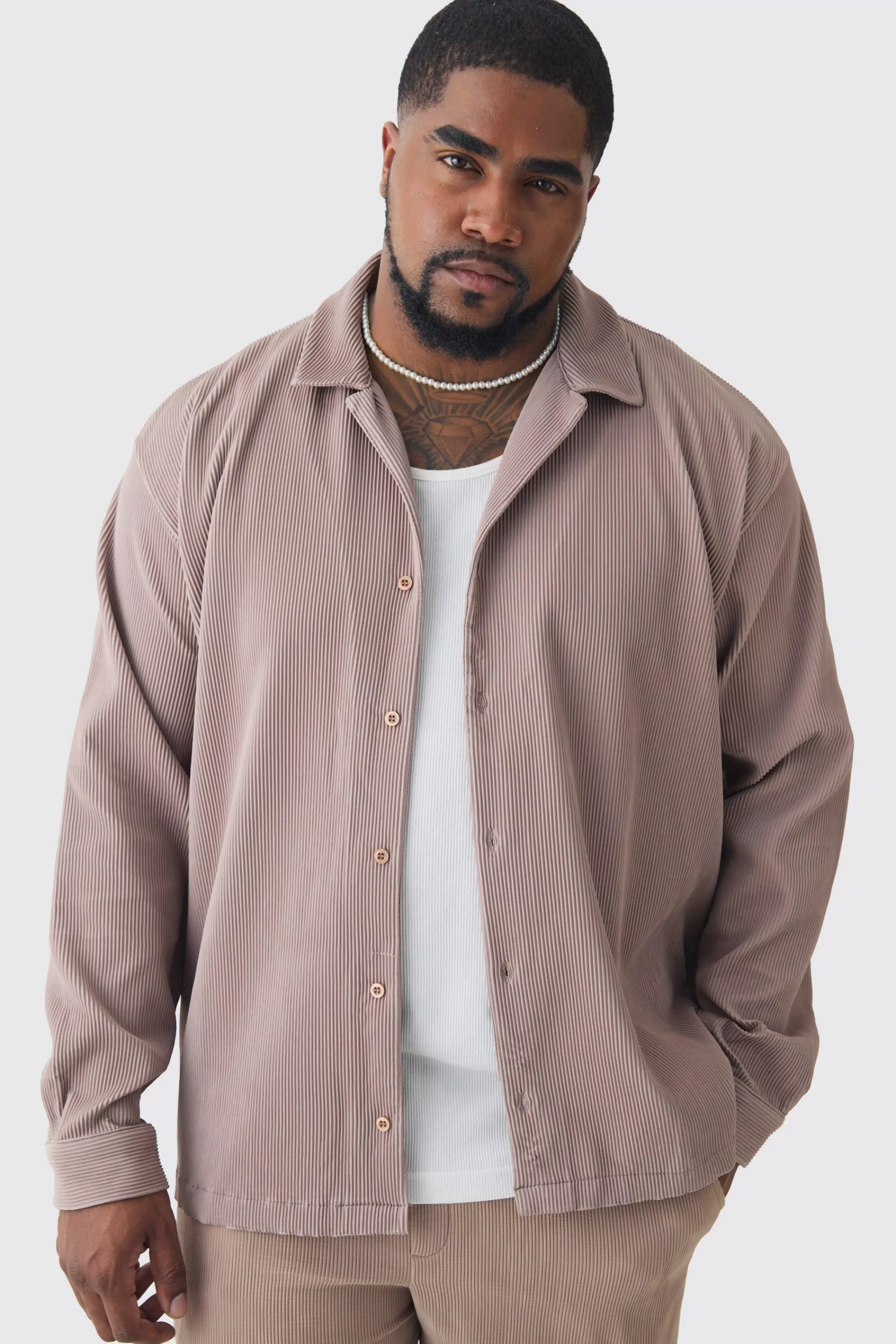 boohooMAN Plus Drop Revere Long Sleeve Pleated Shirt In | UK
