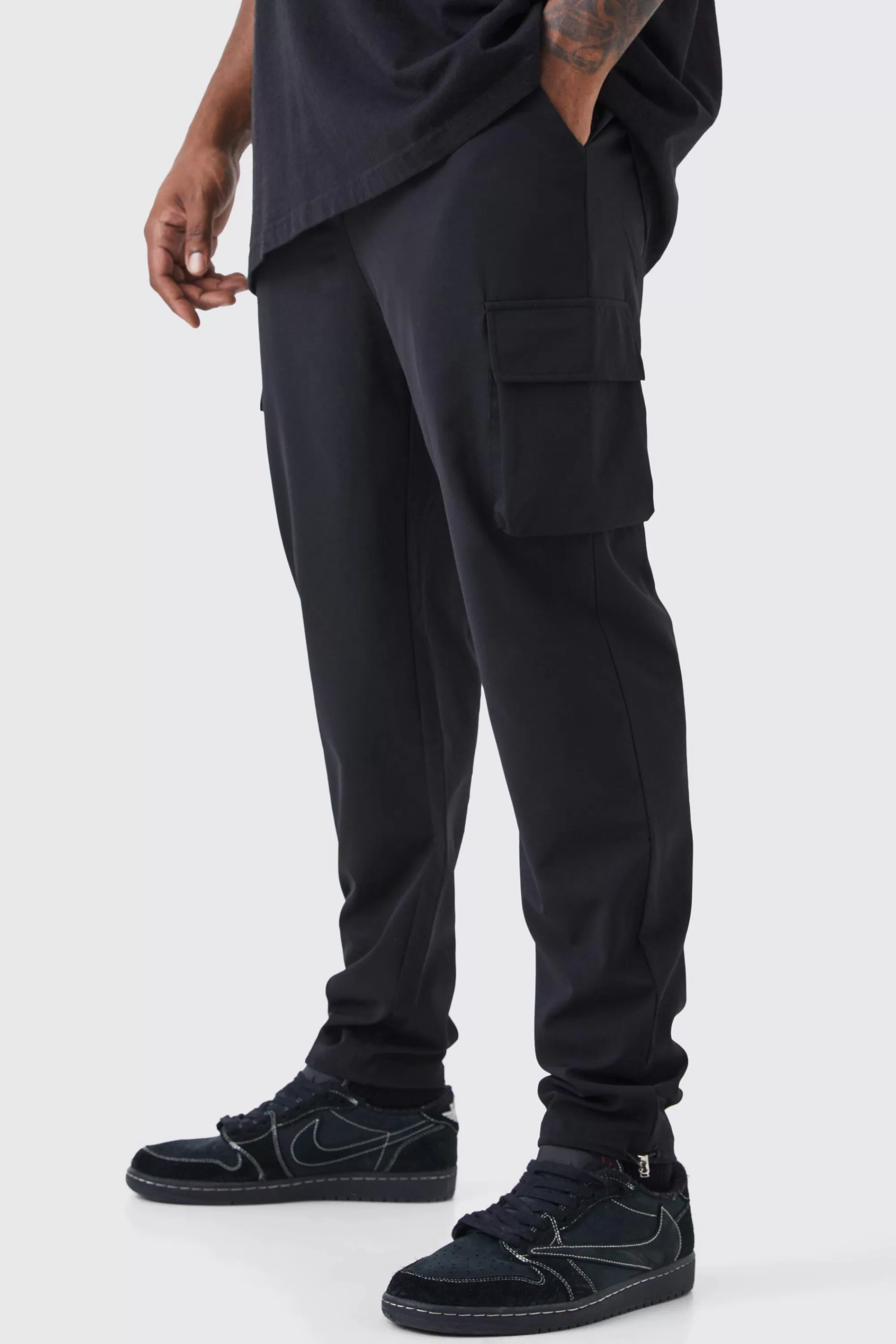 boohooMAN Plus Elastic Lightweight Stretch Skinny Cargo Trouser | UK