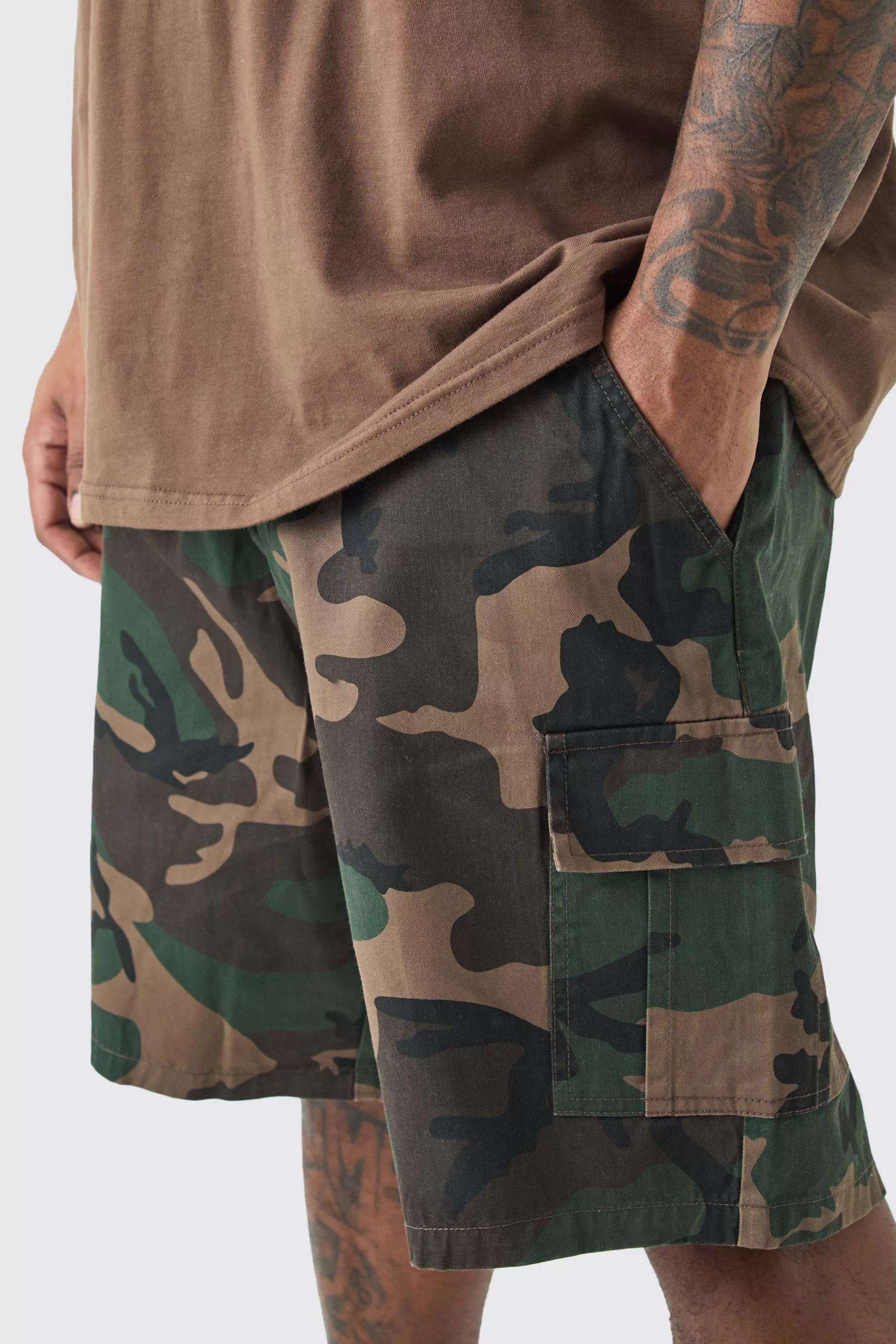 boohooMAN Plus Fixed Waist Camo Twill Cargo Short | UK