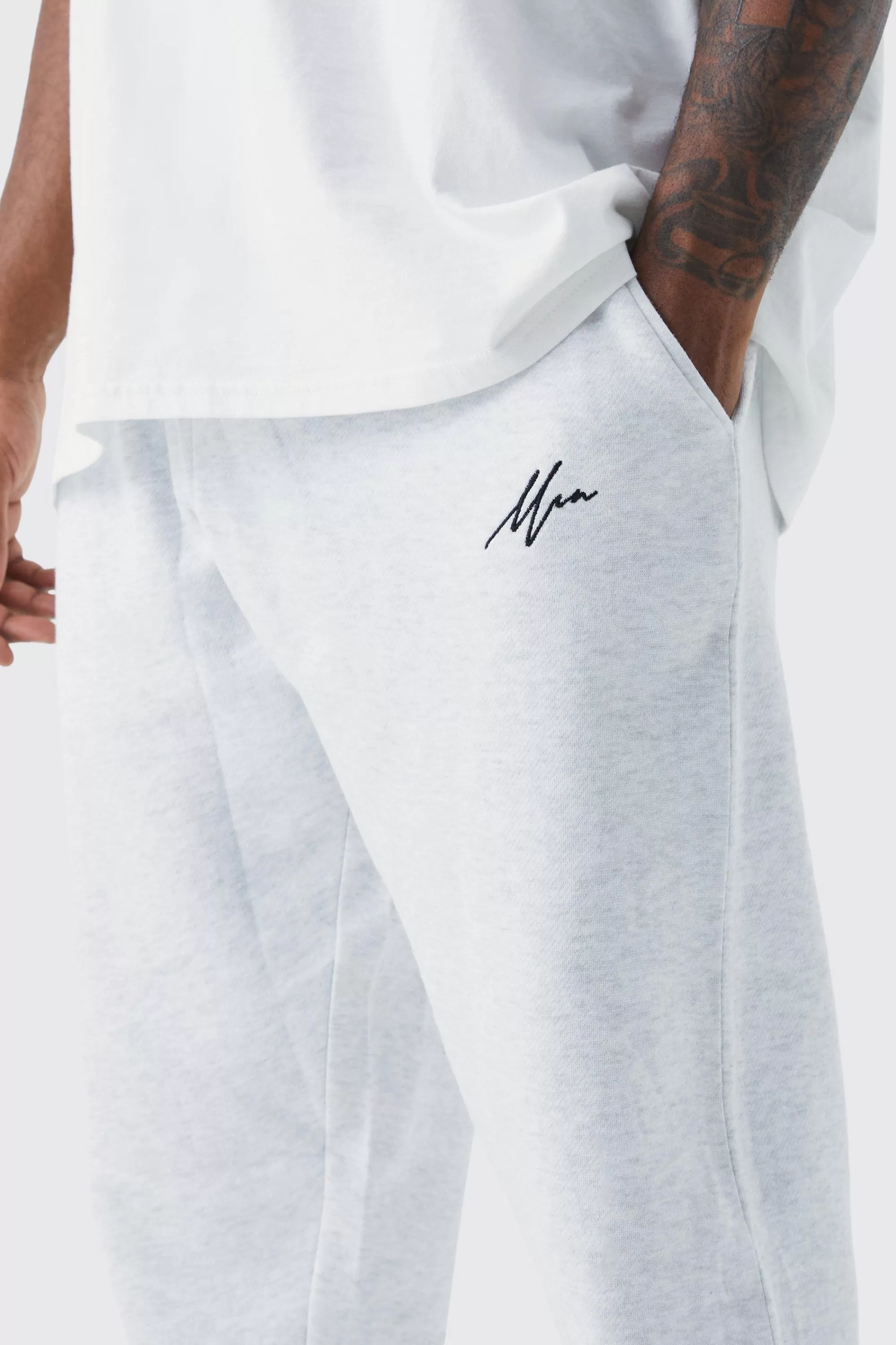 boohooMAN Plus Man Core Fit Jogger | UK