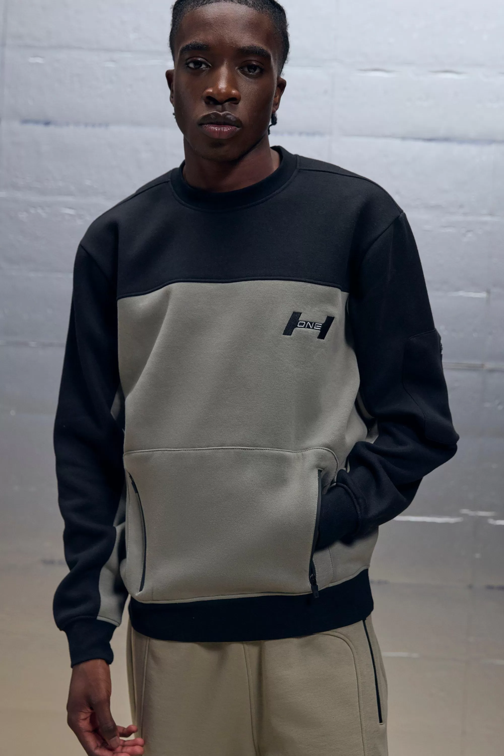 boohooMAN Regular Fit Colour Block Sweatshirt | UK