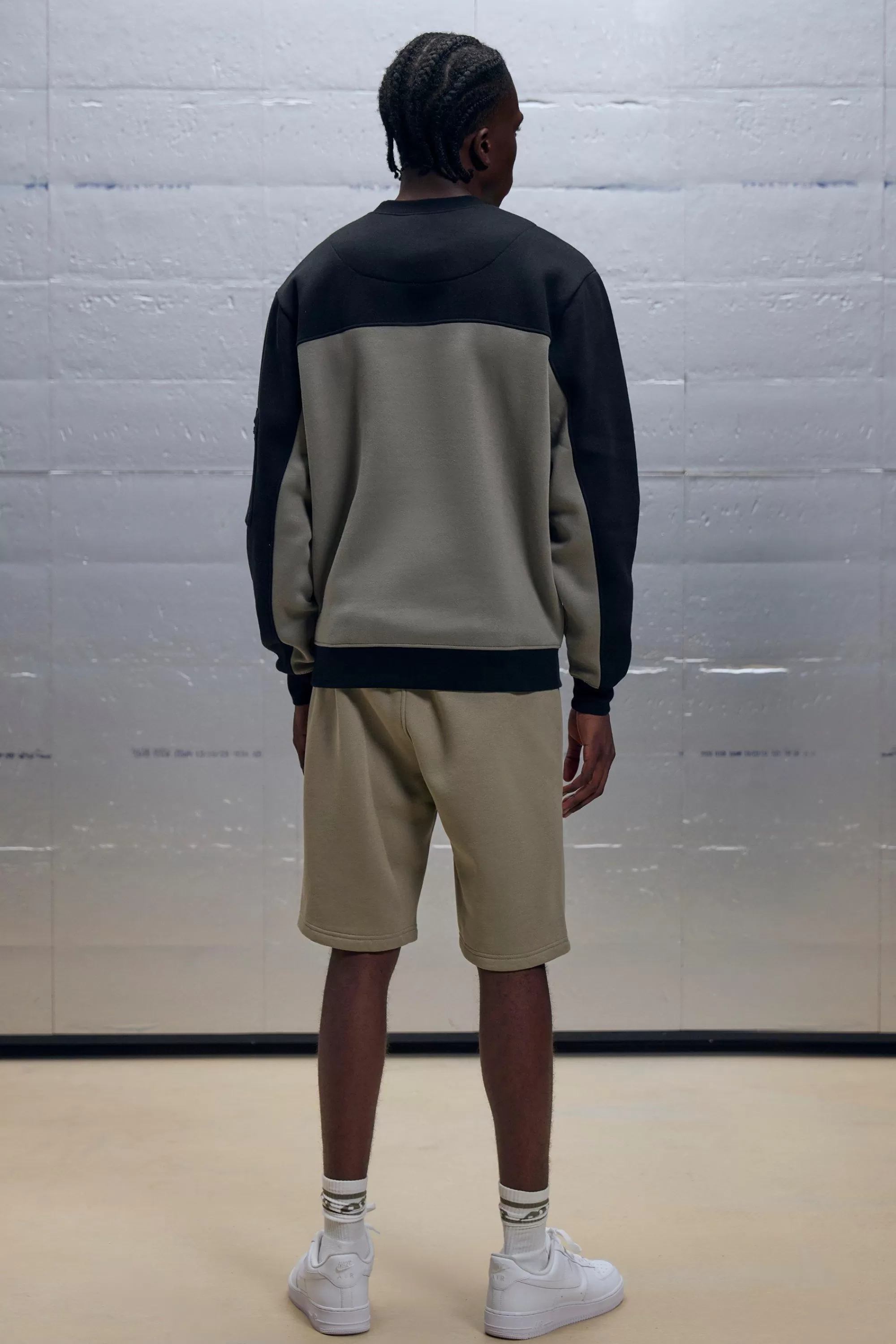 boohooMAN Regular Fit Colour Block Sweatshirt | UK