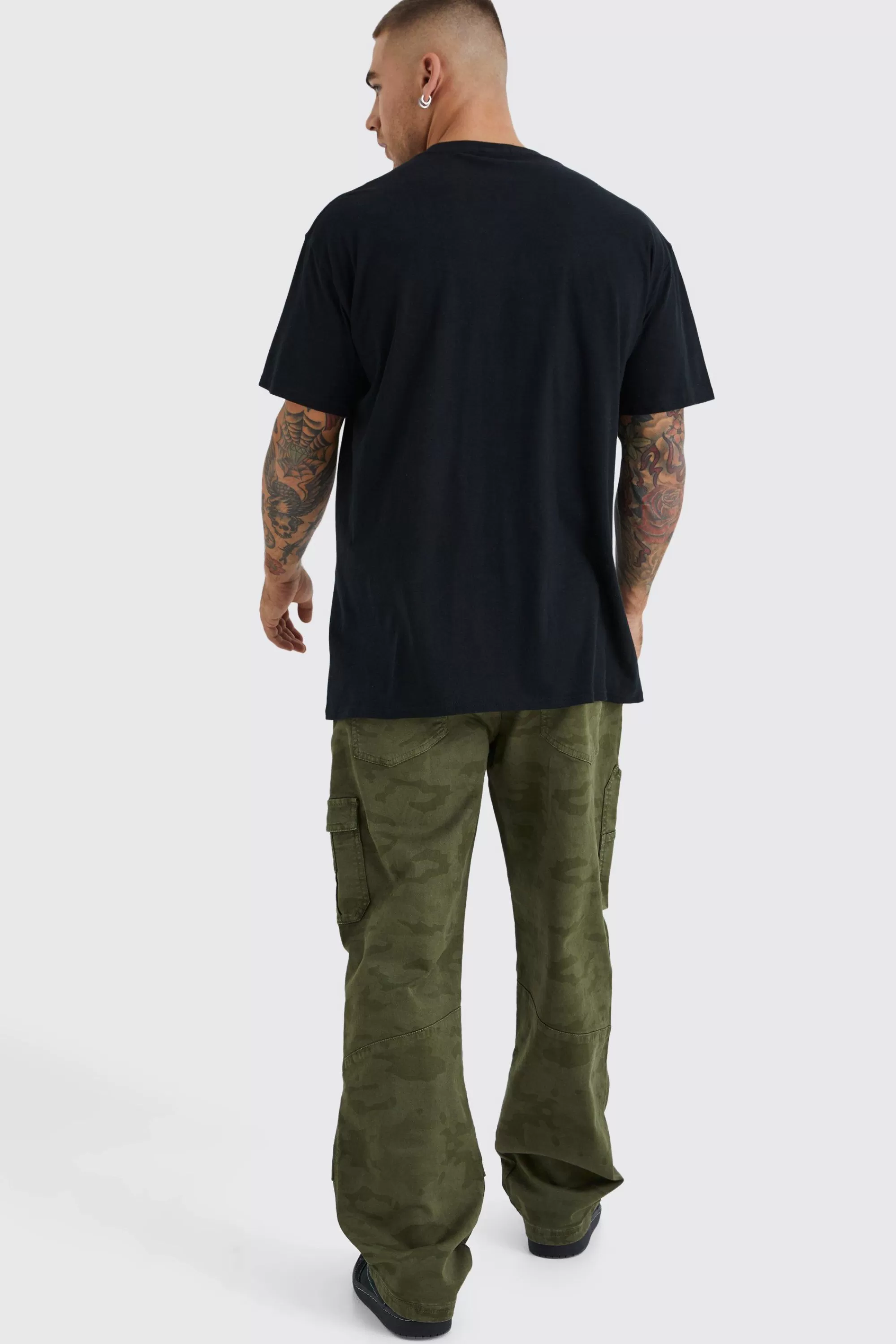 boohooMAN Relaxed Carpenter Camo Cargo Trouser | UK