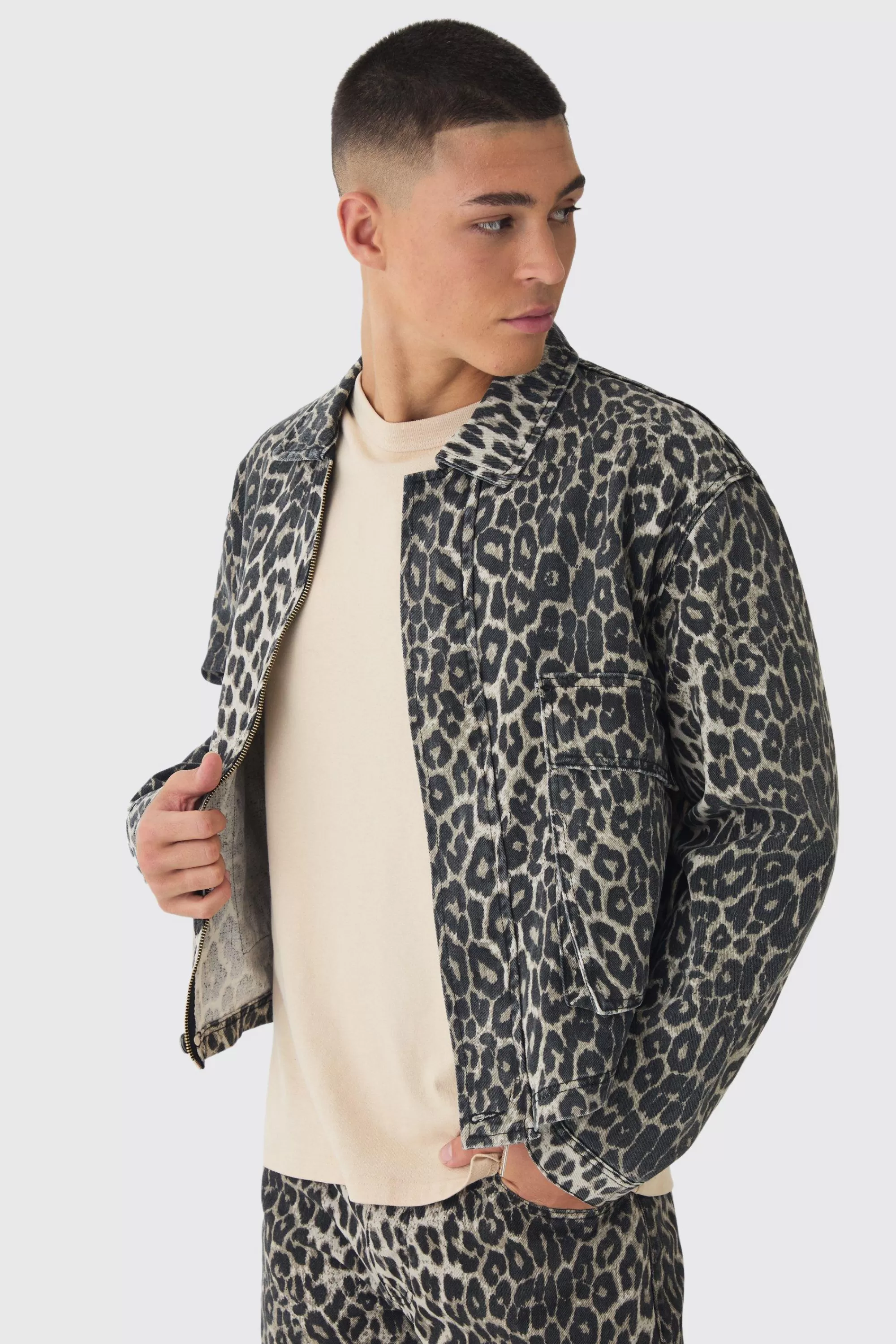 boohooMAN Relaxed Cropped Denim Jacket | UK