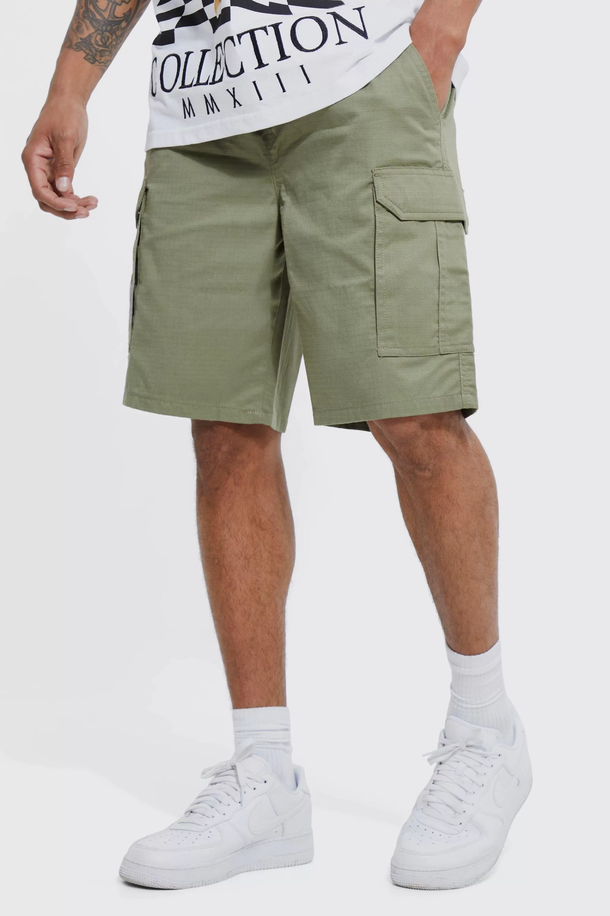 boohooMAN Relaxed Elasticated Waist Ripstop Cargo Short | UK