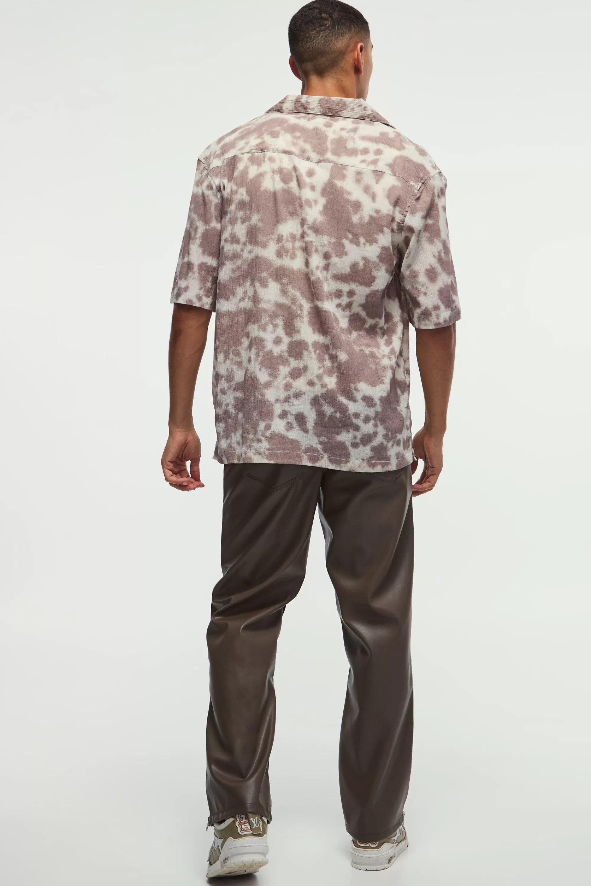 boohooMAN Relaxed Fit Pu Zip Hem Trousers | UK