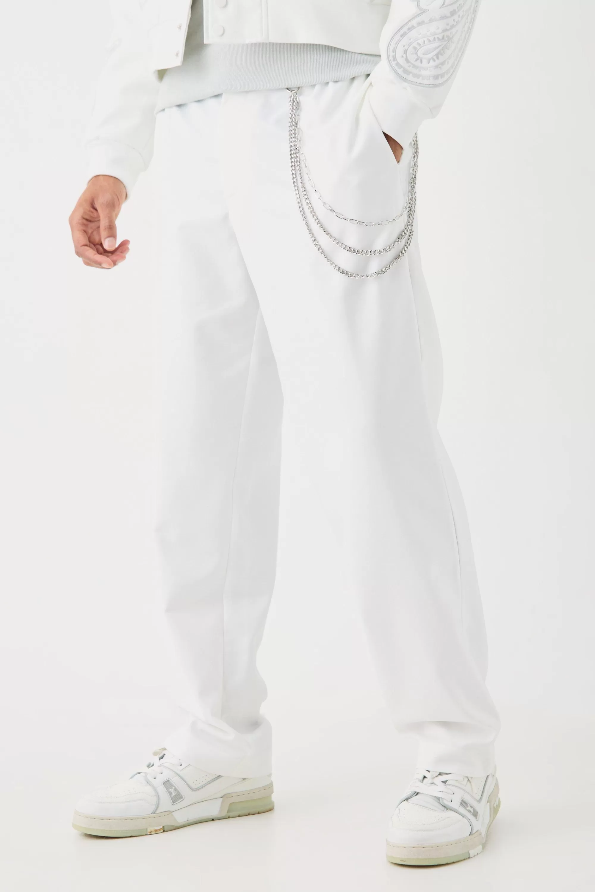 boohooMAN Relaxed Fit Tailored Trouser With Chain In | UK