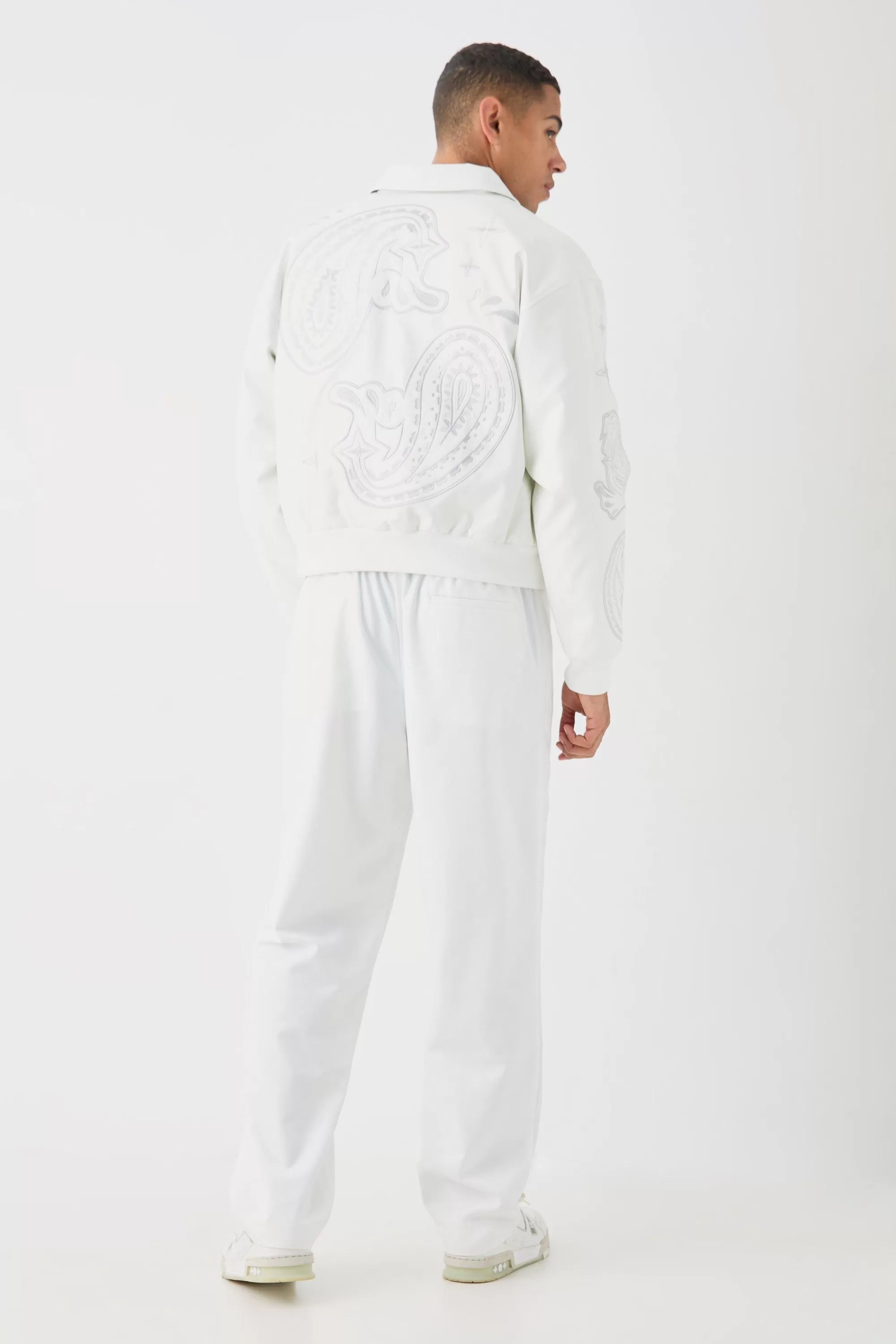 boohooMAN Relaxed Fit Tailored Trouser With Chain In | UK