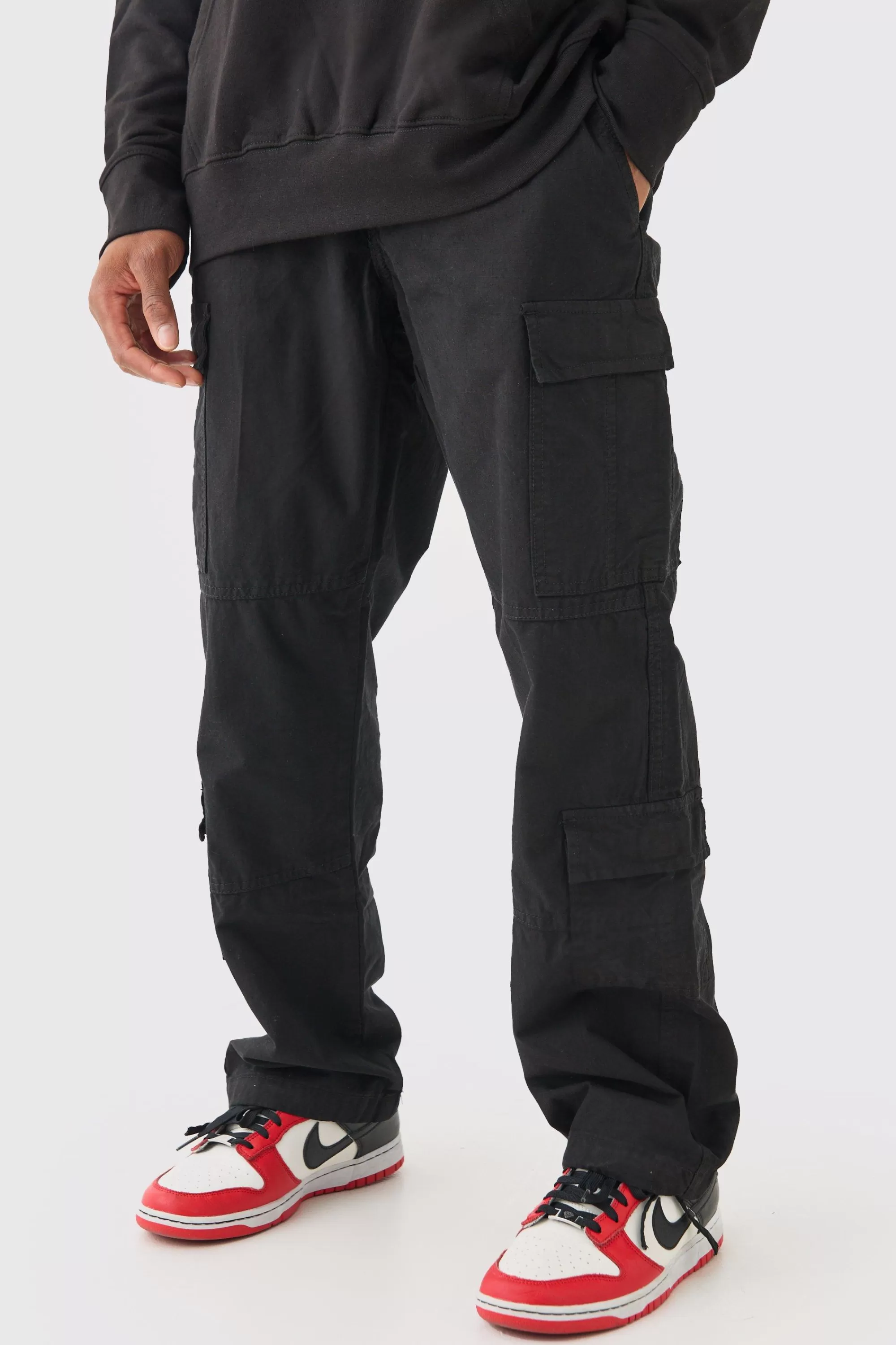 boohooMAN Relaxed Multi Cargo Ripstop Trouser With Woven Tab | UK