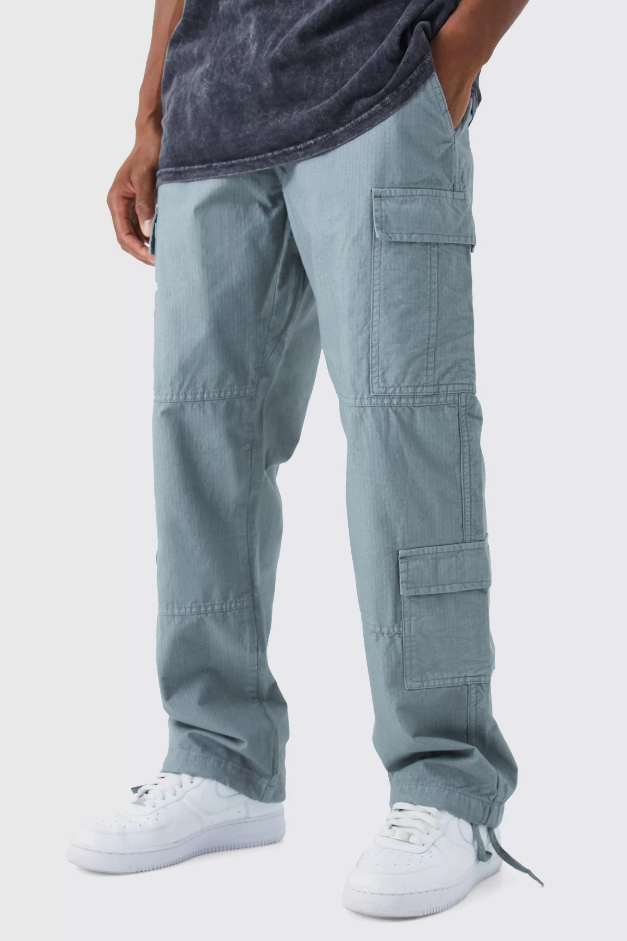 boohooMAN Relaxed Multi Cargo Ripstop Trouser With Woven Tab | UK