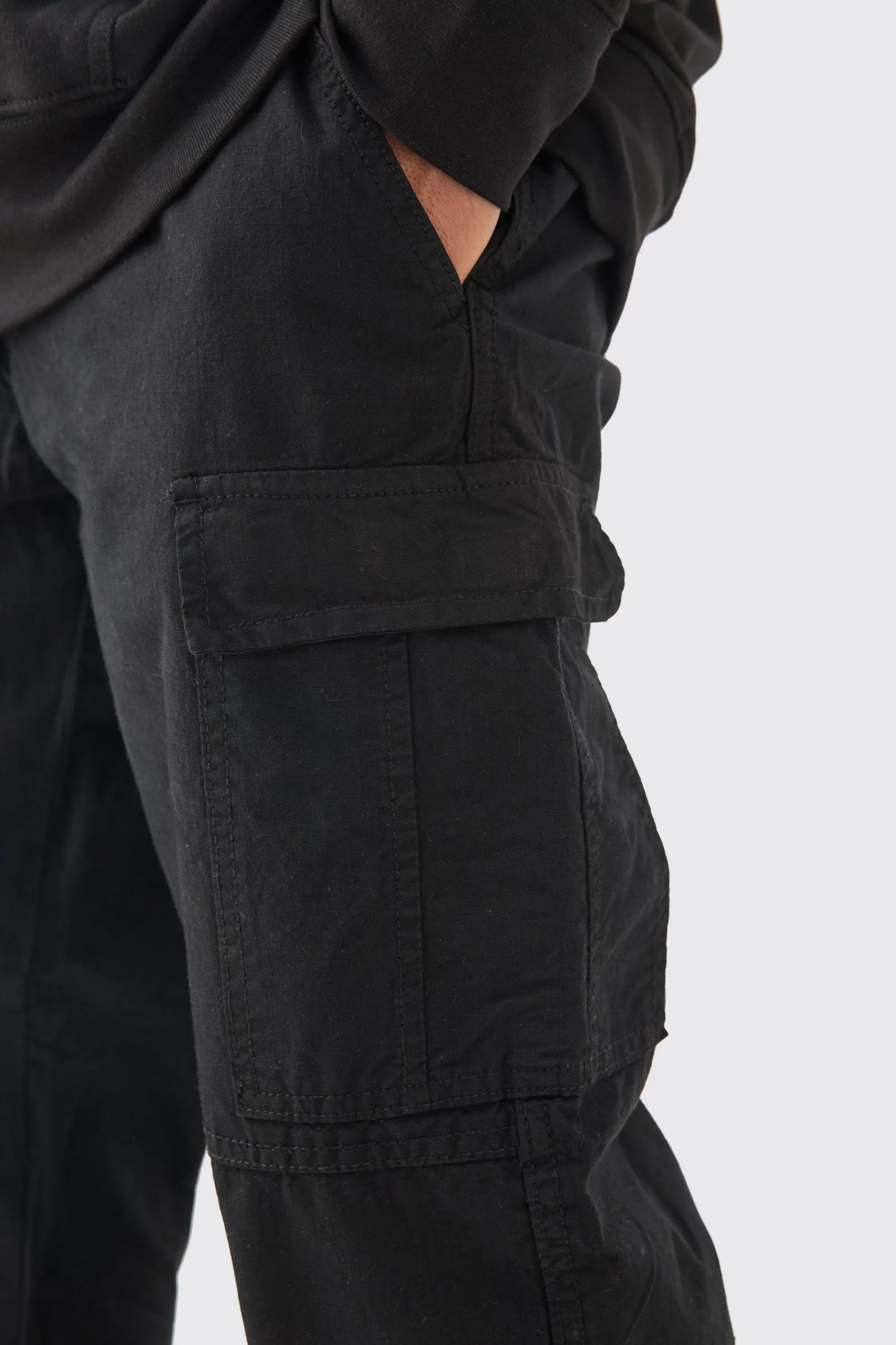 boohooMAN Relaxed Multi Cargo Ripstop Trouser With Woven Tab | UK
