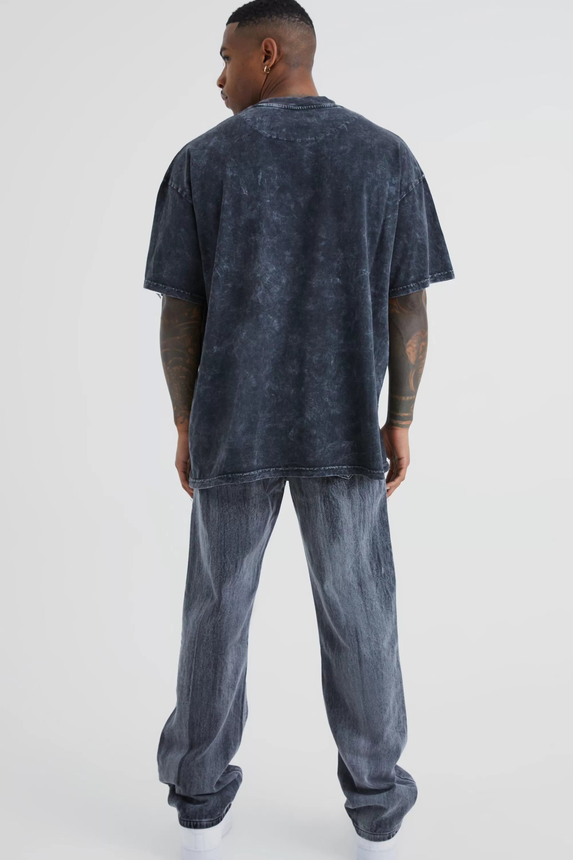 boohooMAN Relaxed Rigid Bleached Jeans | UK