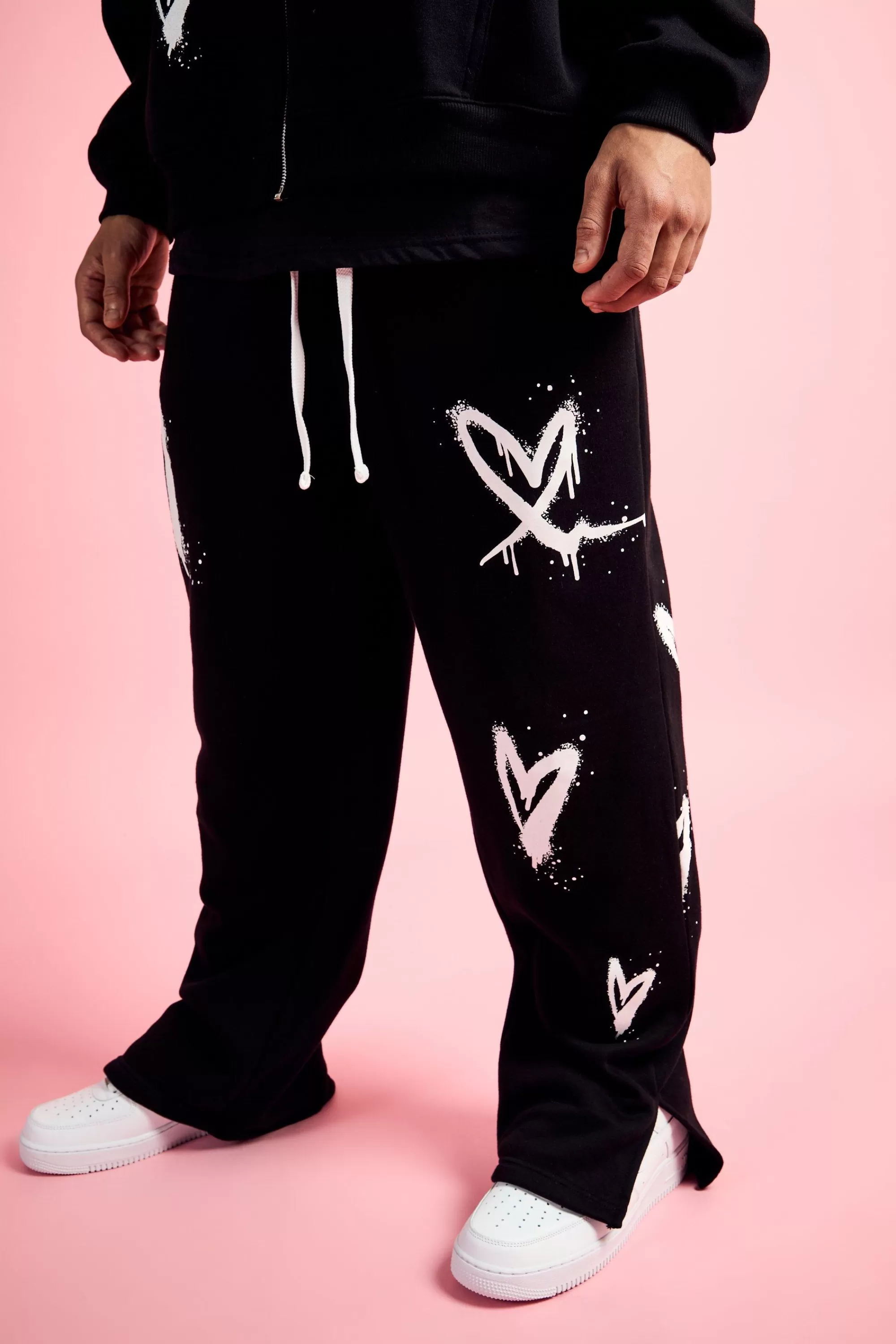 boohooMAN Relaxed Split Hem Heart Jogger | UK