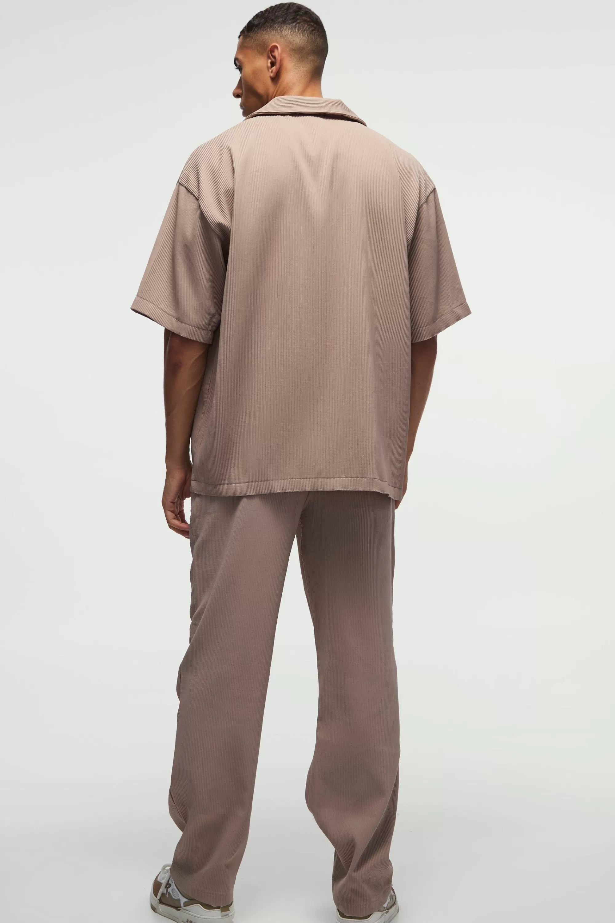 boohooMAN Short Sleeve Revere Oversized Pleated Shirt | UK