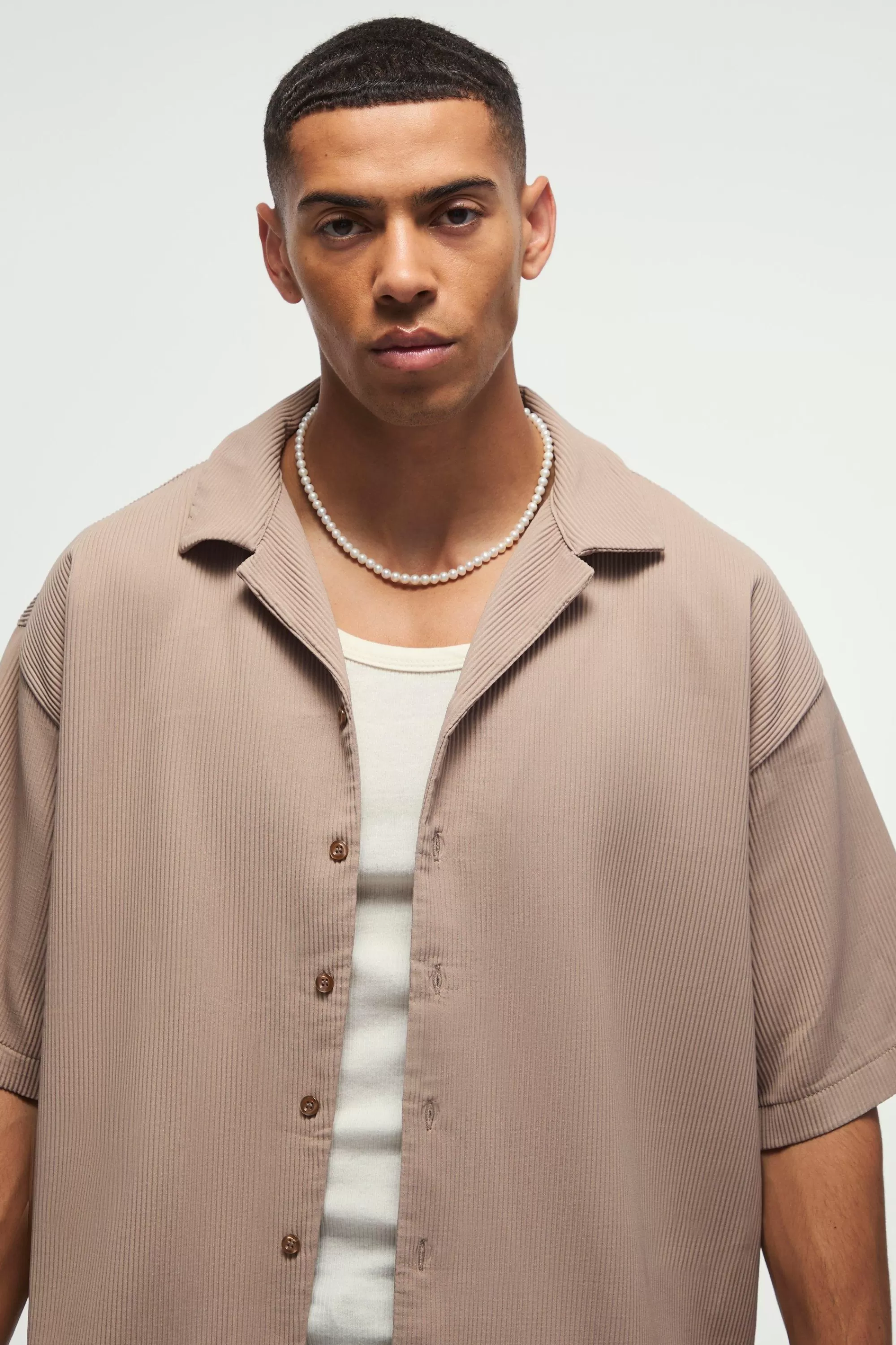 boohooMAN Short Sleeve Revere Oversized Pleated Shirt | UK