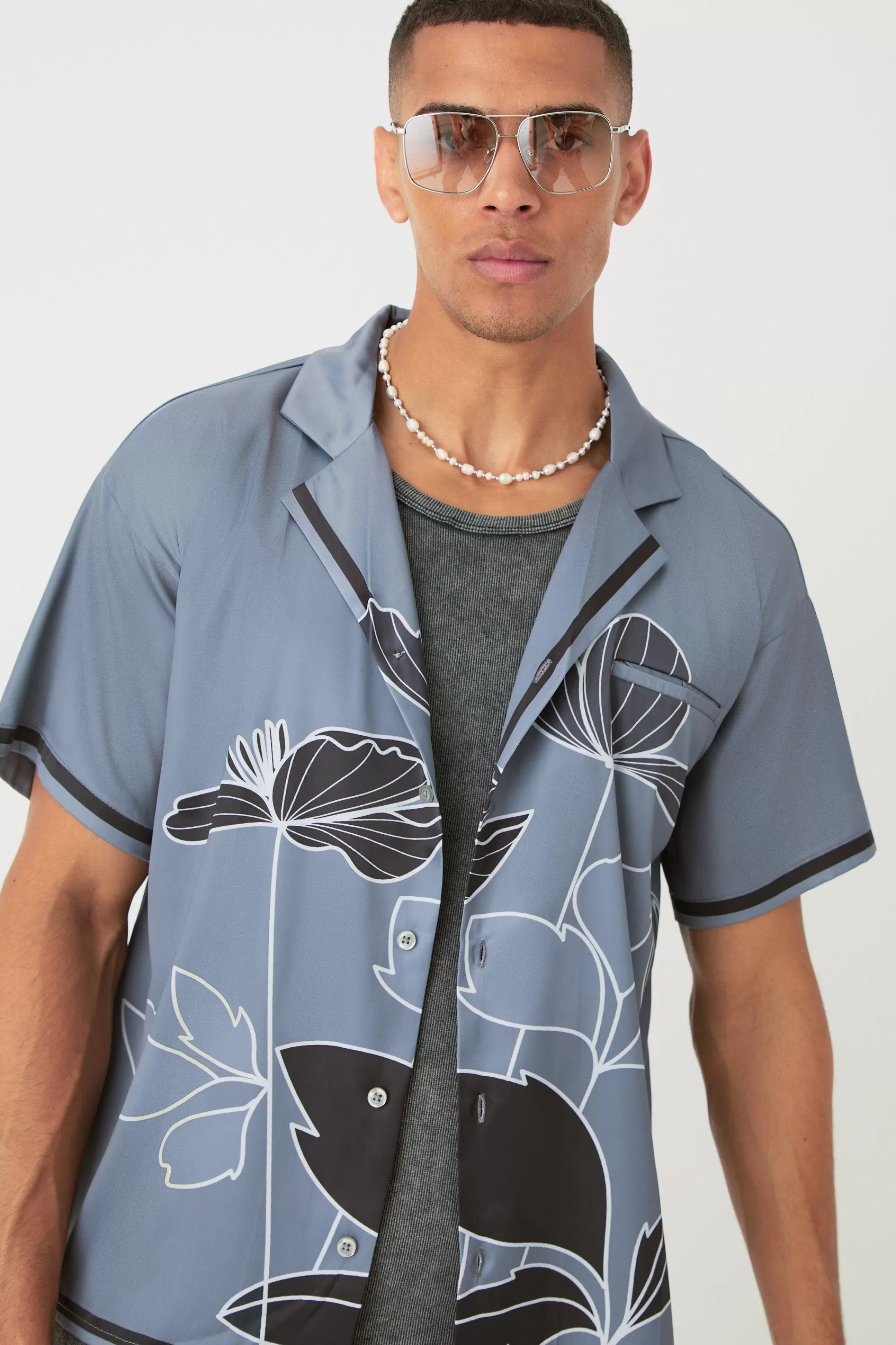 boohooMAN Short Sleeve Satin Boxy Floral Shirt & Trouser | UK