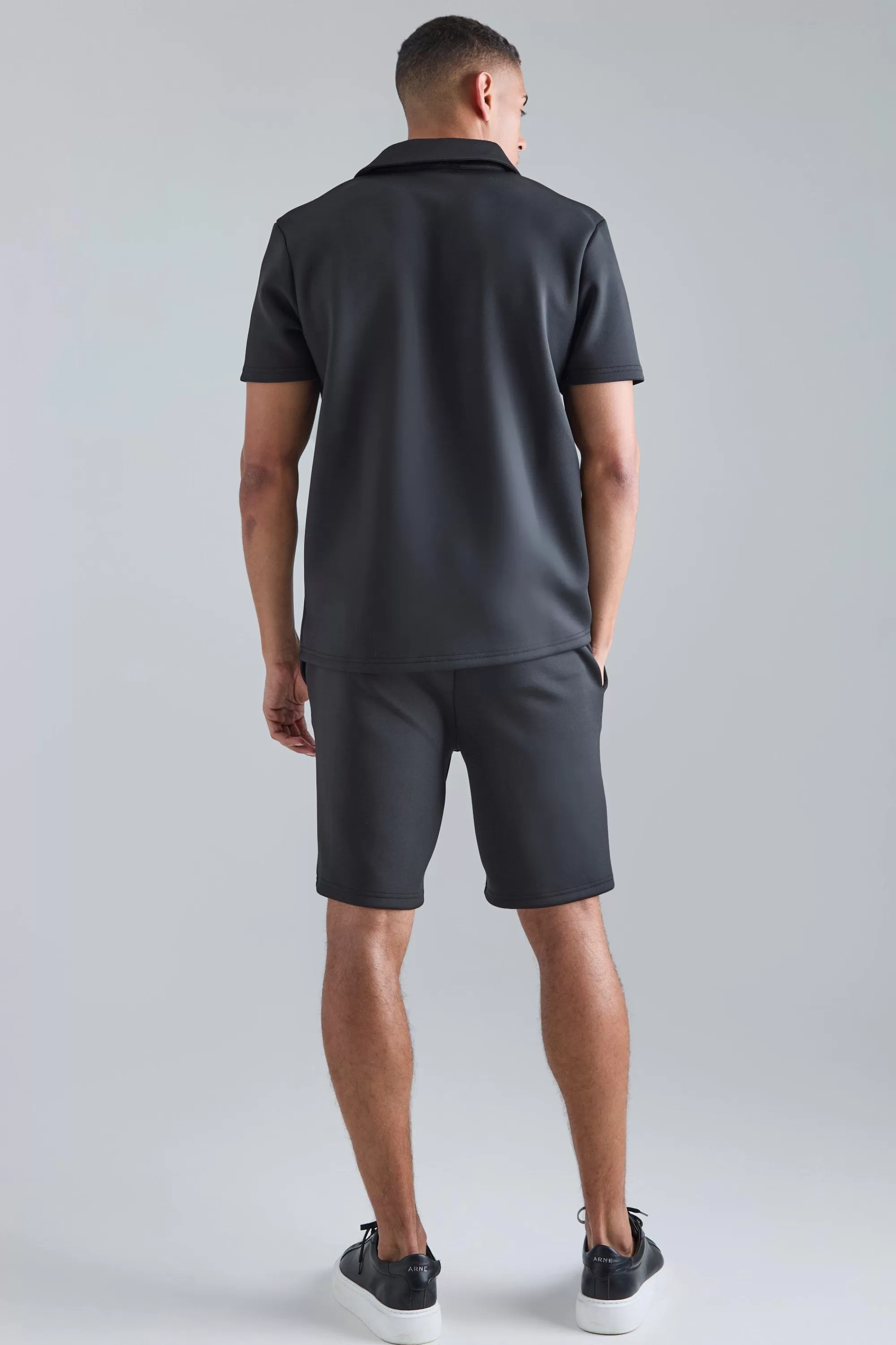 boohooMAN Slim Fit Pintuck Scuba Short | UK