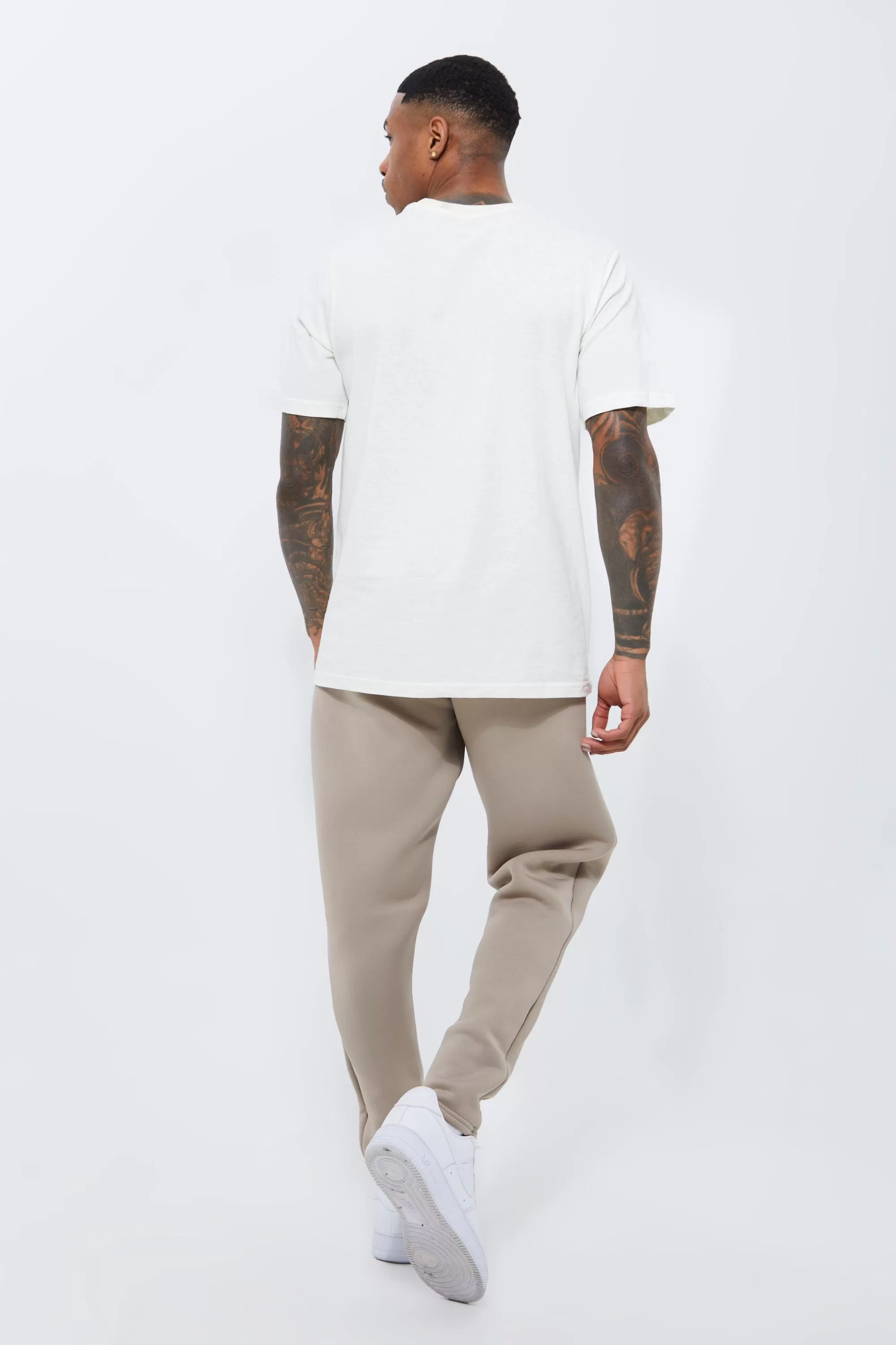 boohooMAN Slim Tapered Bonded Scuba Jogger | UK
