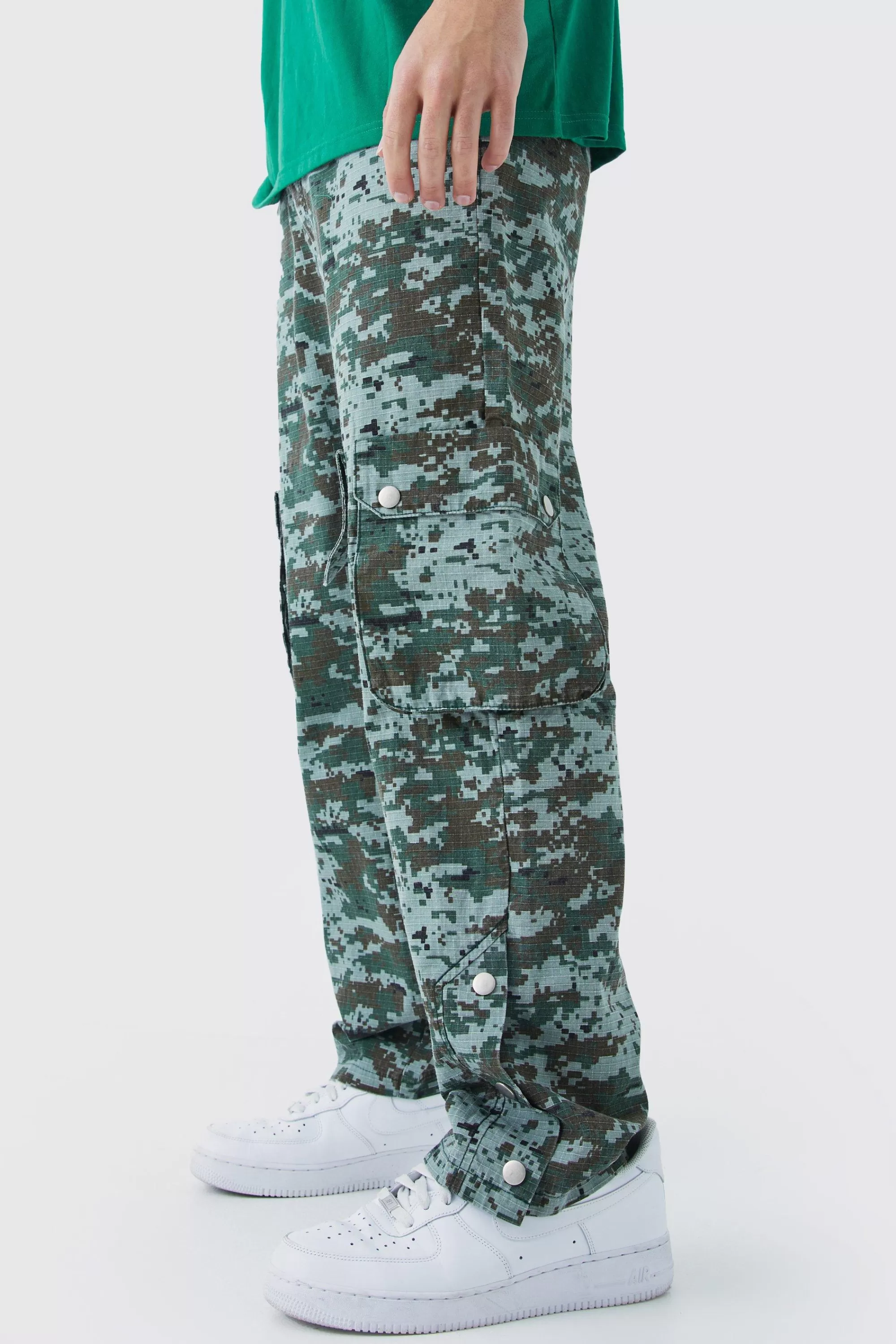boohooMAN Straight Leg 3d Multi Cargo Camo Trouser | UK