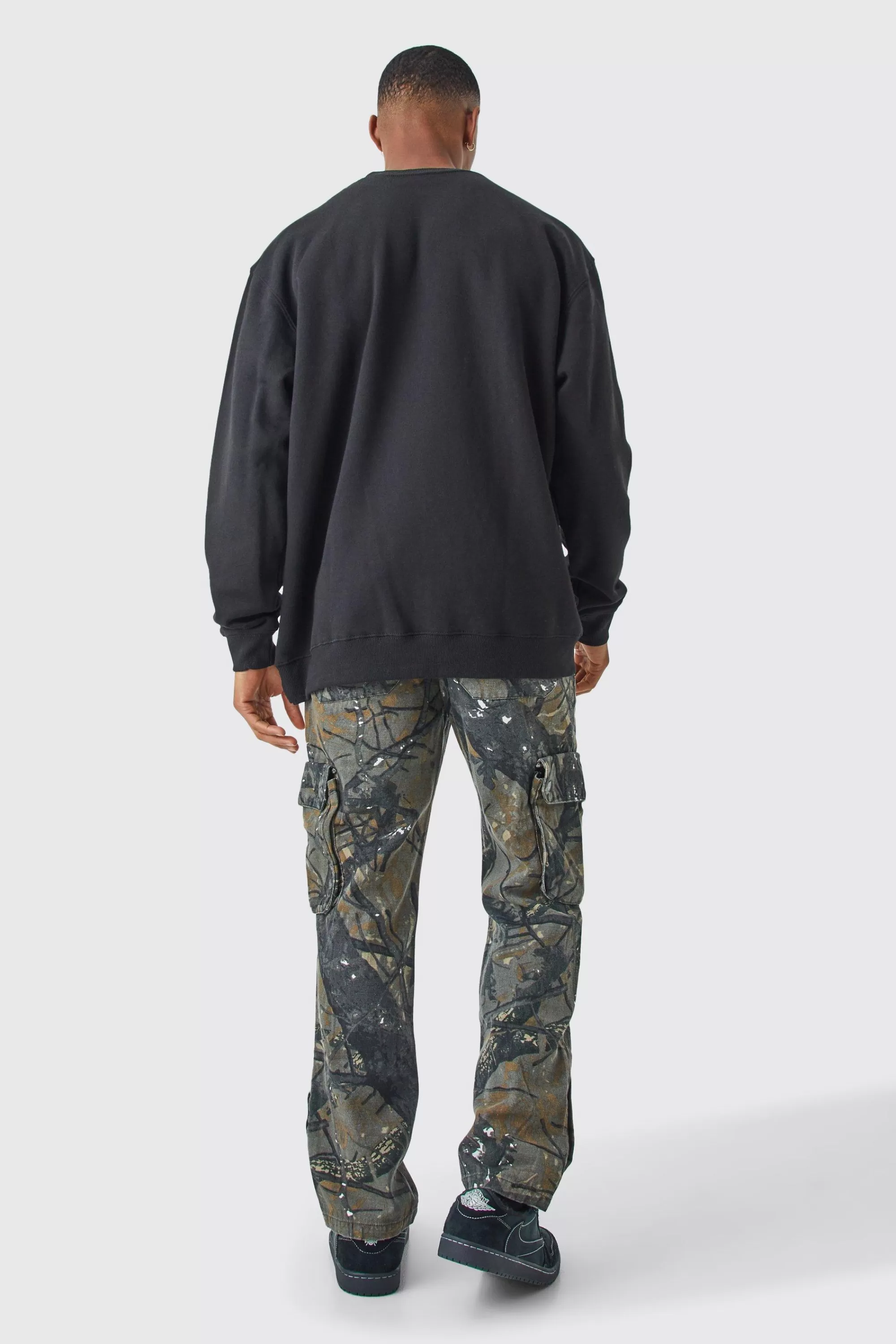 boohooMAN Straight Leg Forrest Camo 3d Cargo Pocket Trouser | UK