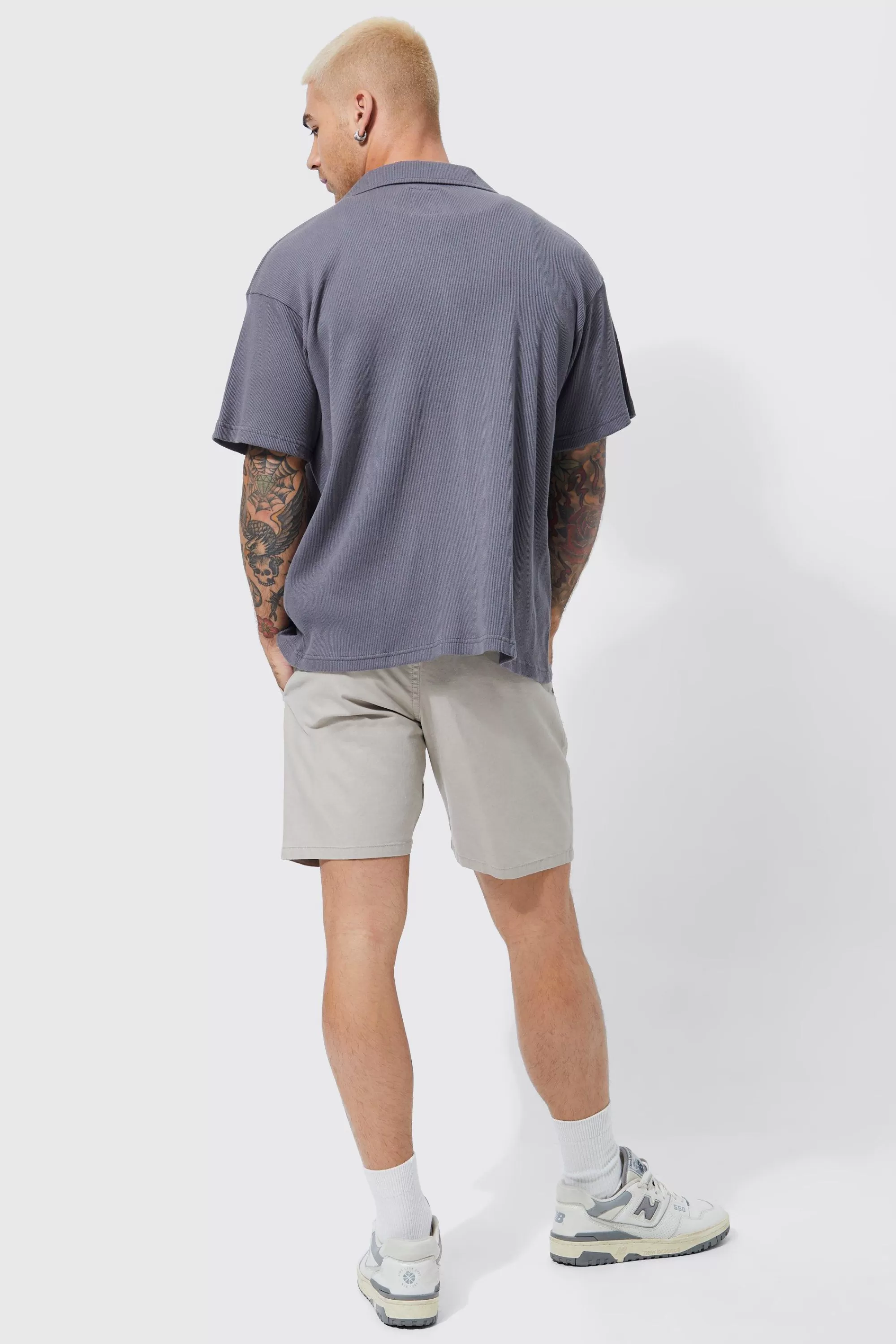 boohooMAN Stretch Slim Fixed Waistband Chino Short | UK