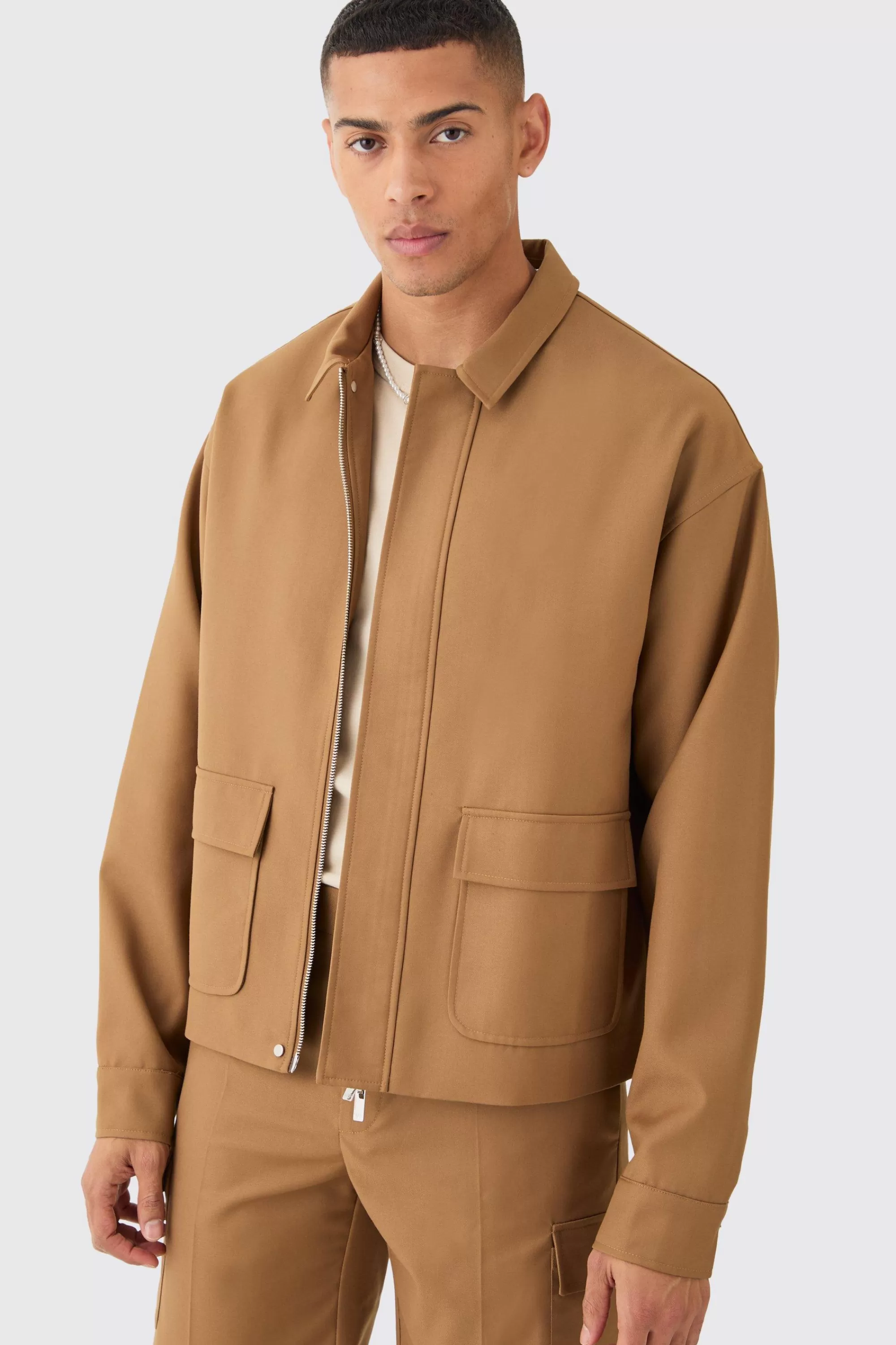 boohooMAN Tailored Regular Fit Pocket Front Zip Up Harrington Smart Set | UK