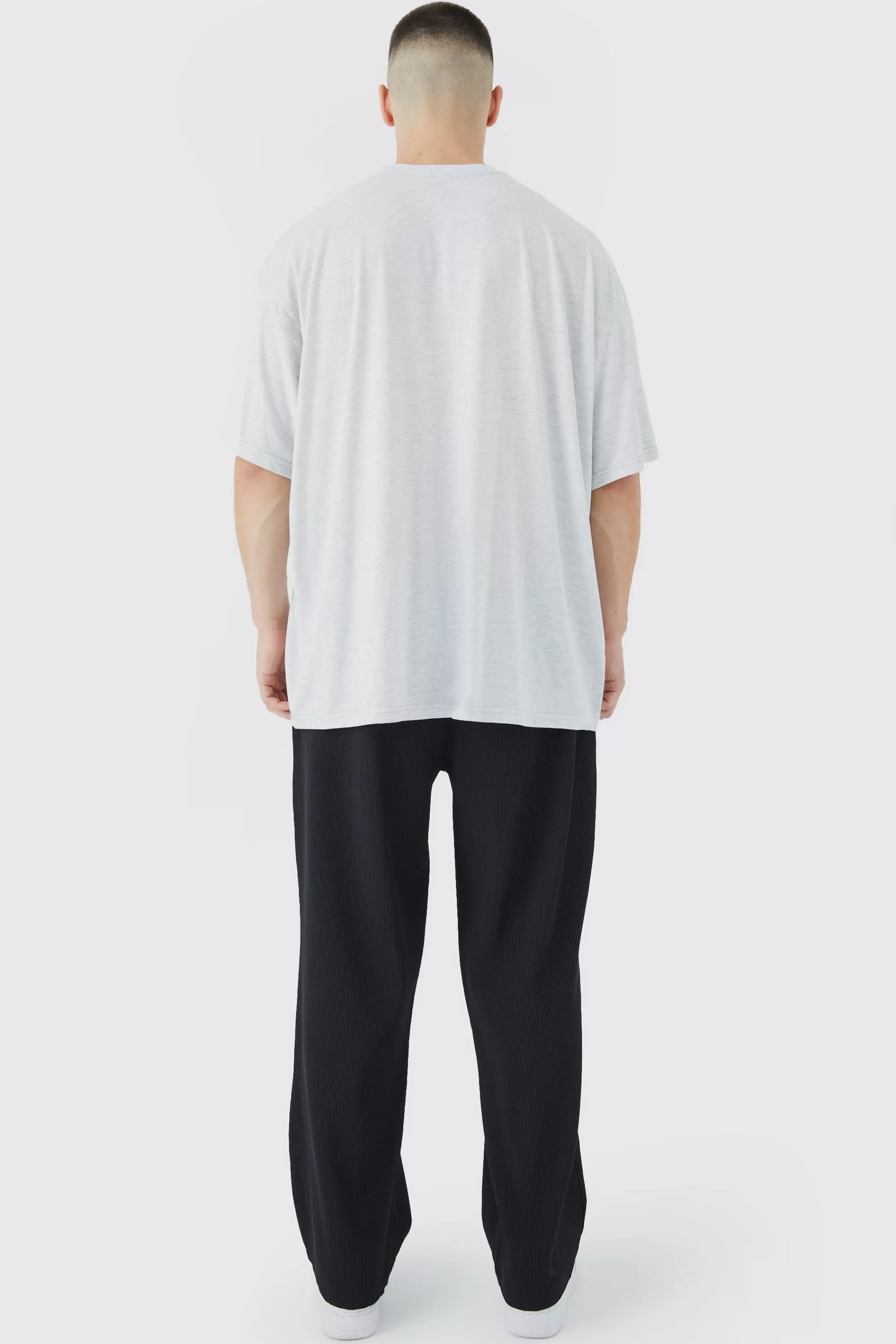 boohooMAN Tall Elastic Waist Relaxed Fit Cropped Pleated Trouser | UK