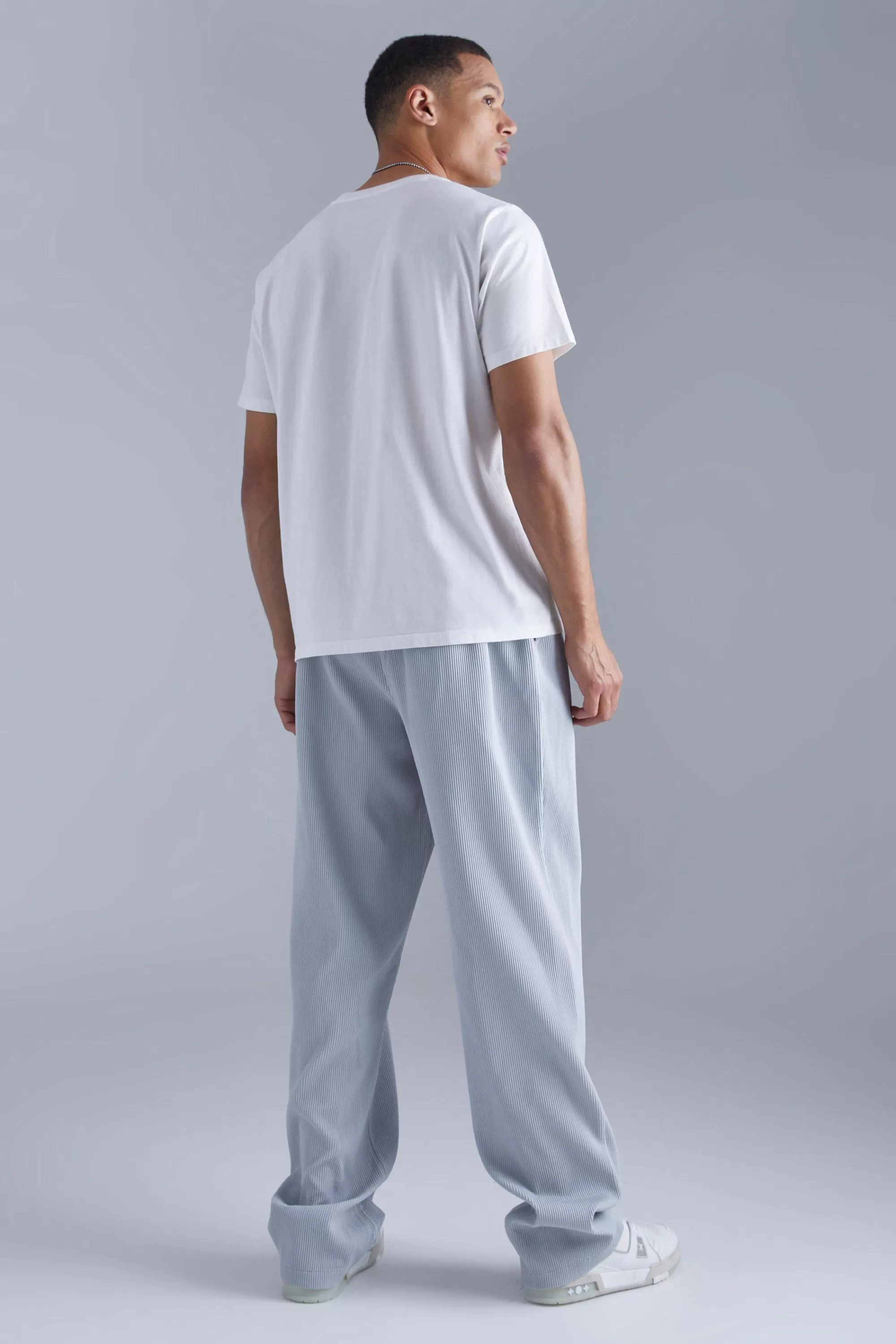 boohooMAN Tall Elastic Waist Relaxed Fit Pleated Trouser | UK