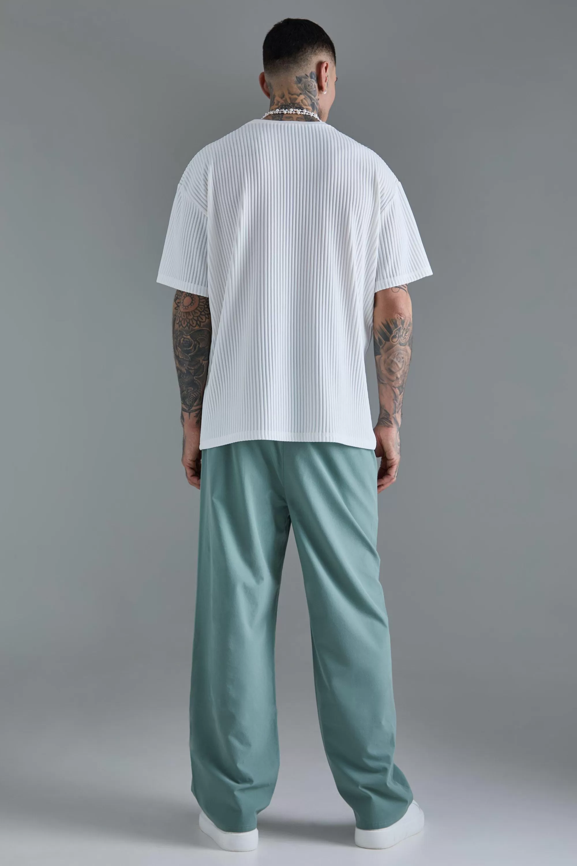 boohooMAN Tall Elasticated Waist Lightweight Technical Stretch Relaxed Trouser | UK