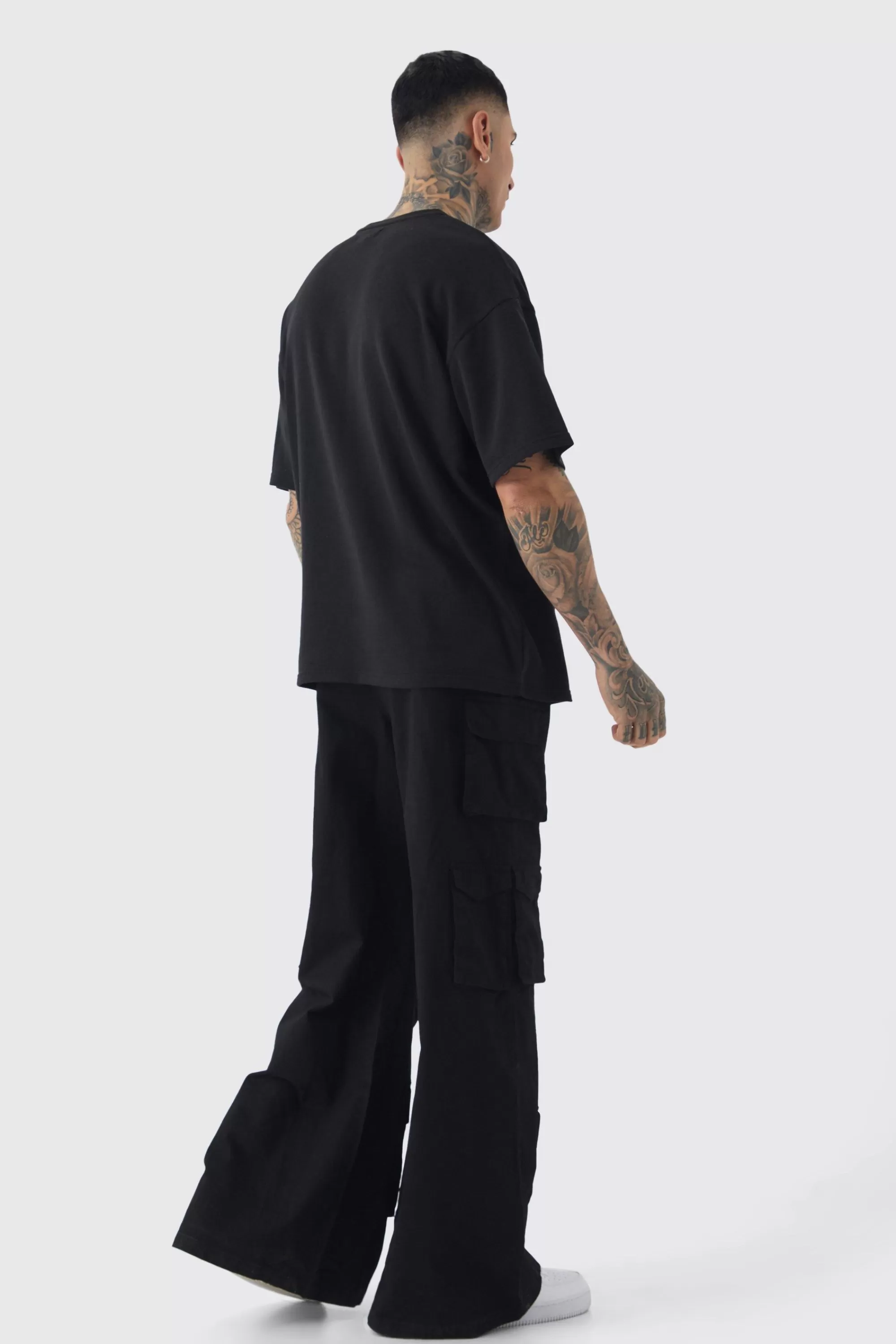 boohooMAN Tall Extreme Baggy Rigid Multi Cargo Pocket Trousers | UK
