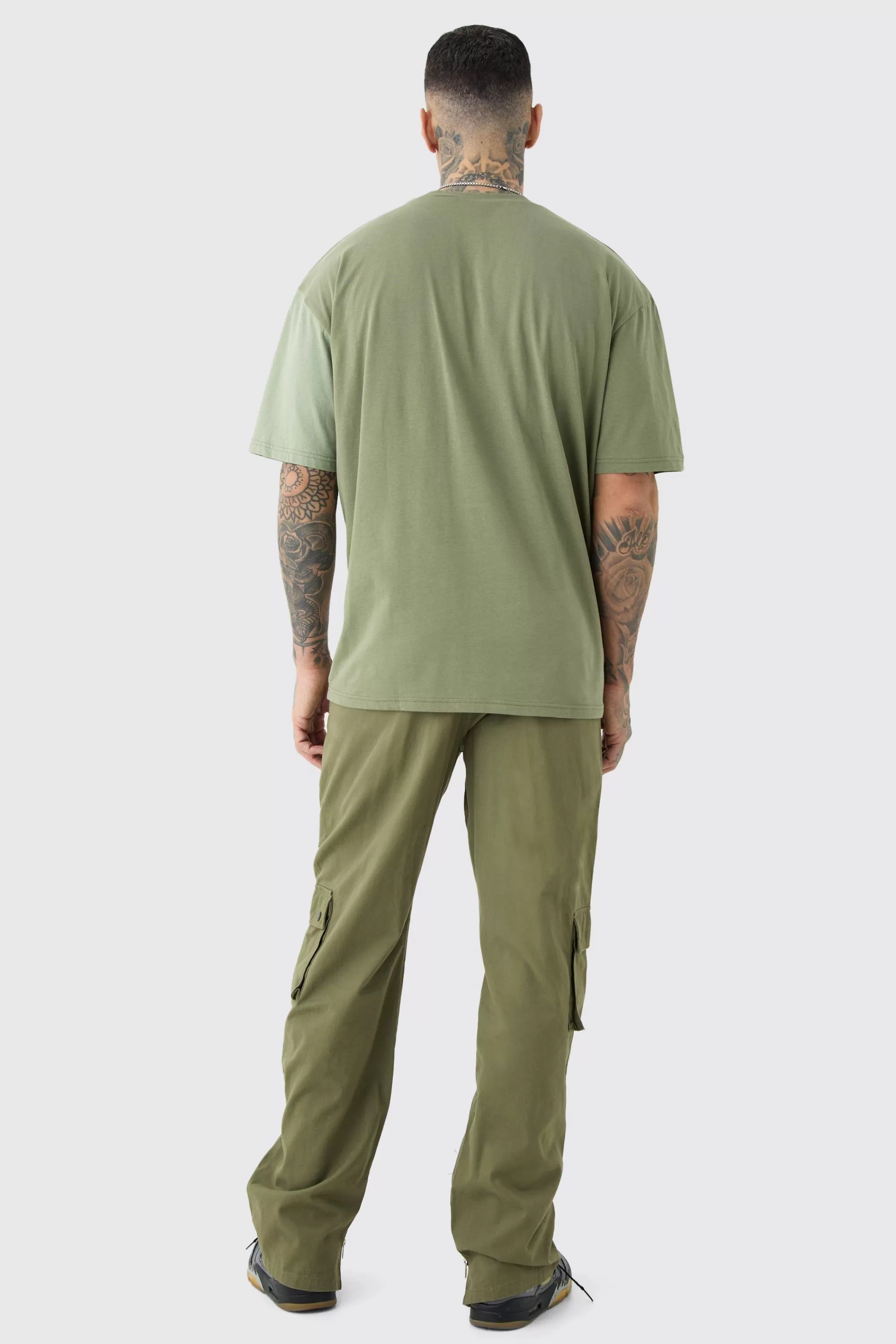 boohooMAN Tall Fixed Relaxed Fit Twill Cargo Trousers | UK
