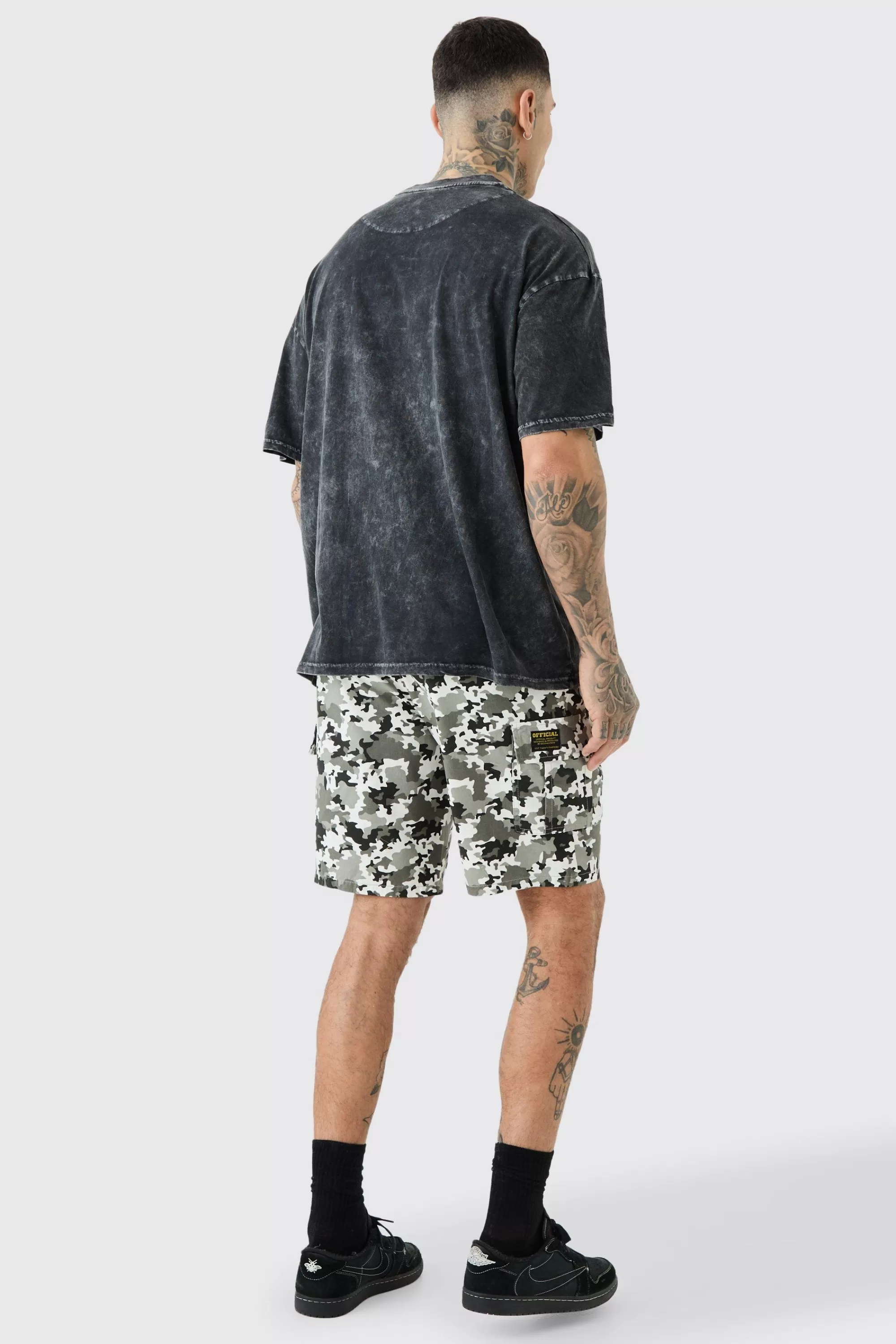 boohooMAN Tall Fixed Waist Camo Twill Cargo Short | UK