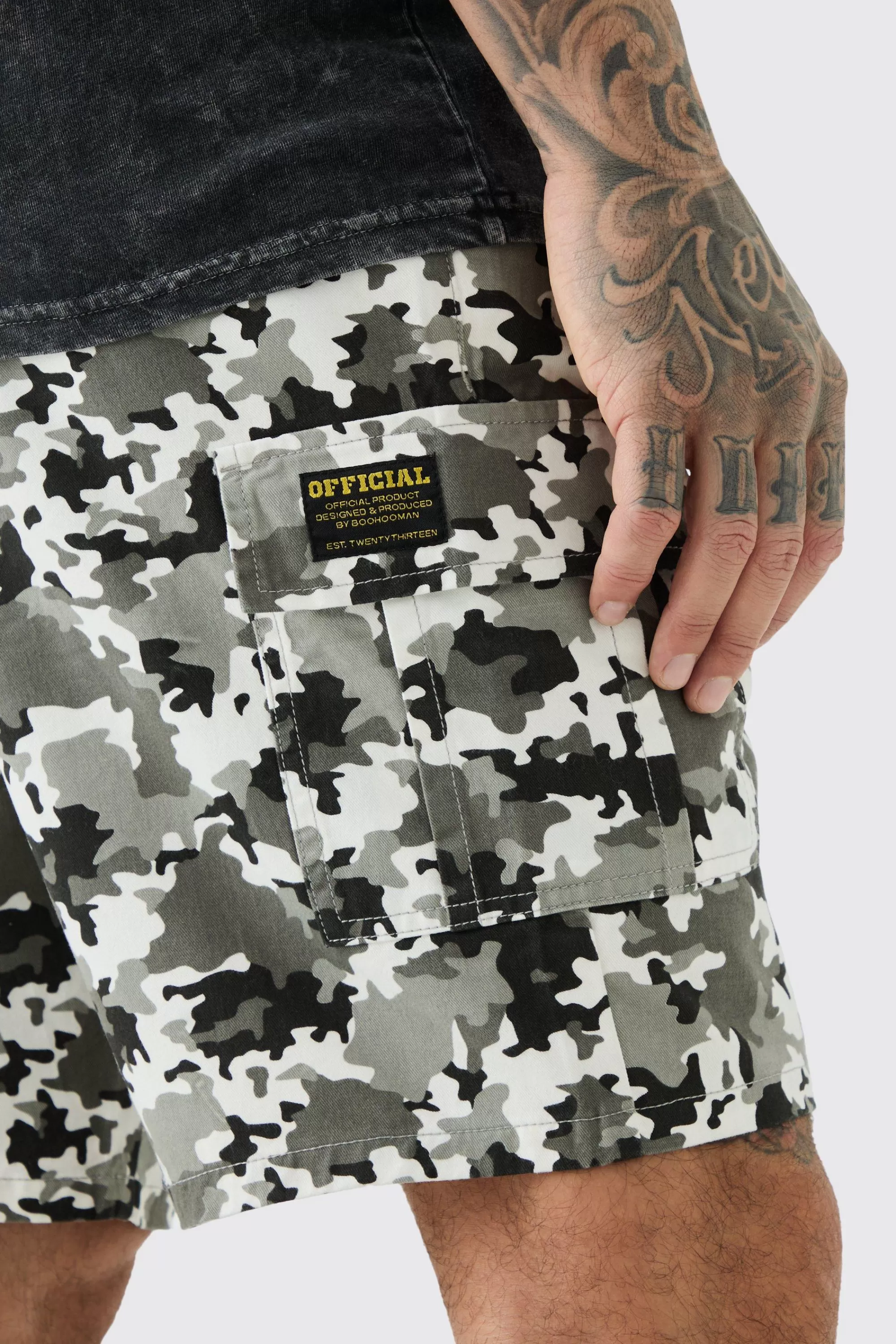 boohooMAN Tall Fixed Waist Camo Twill Cargo Short | UK