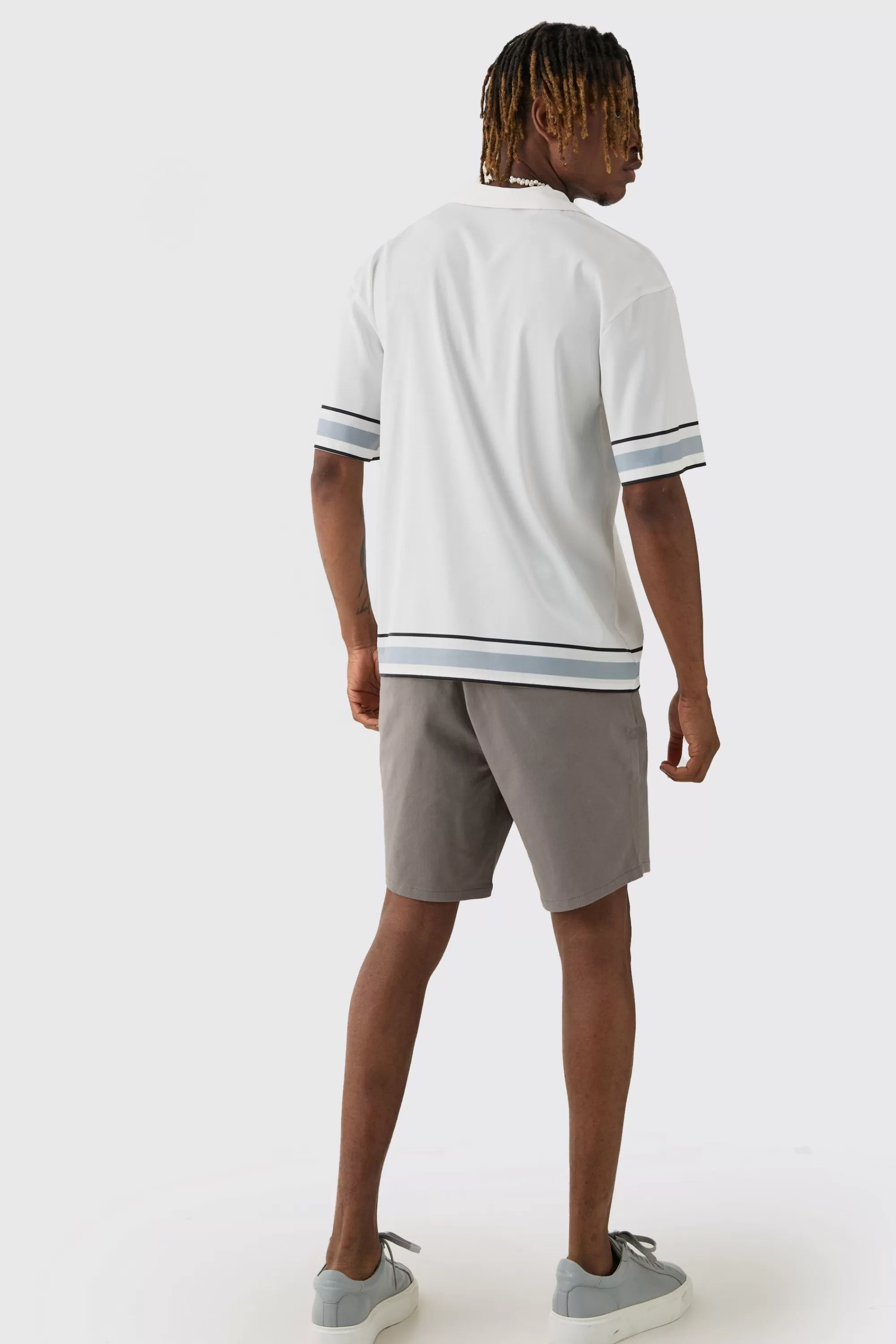 boohooMAN Tall Fixed Waist Skinny Fit Chino Shorts | UK