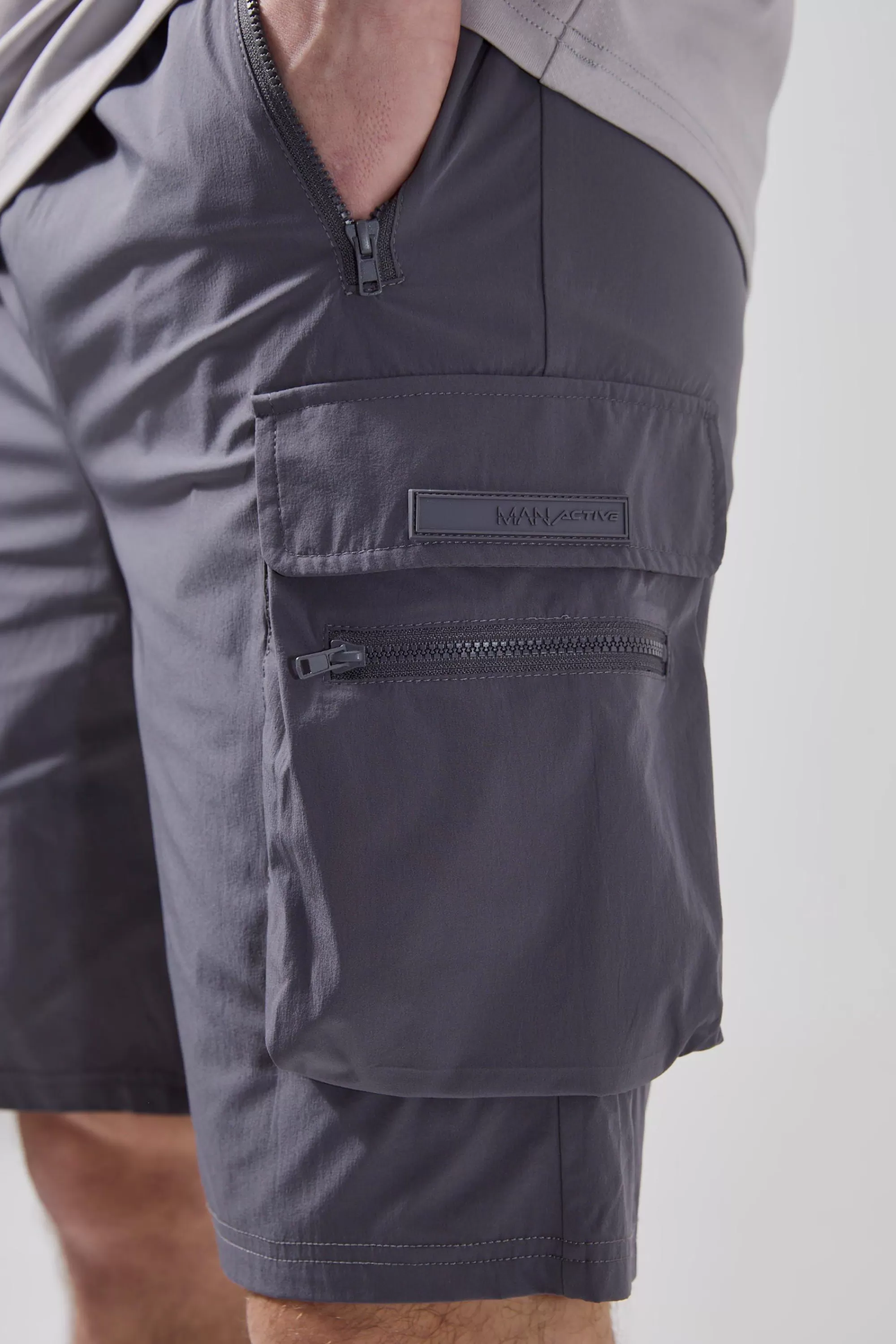 boohooMAN Tall Man Active Lightweight Regular Fit 5inch Cargo Shorts | UK