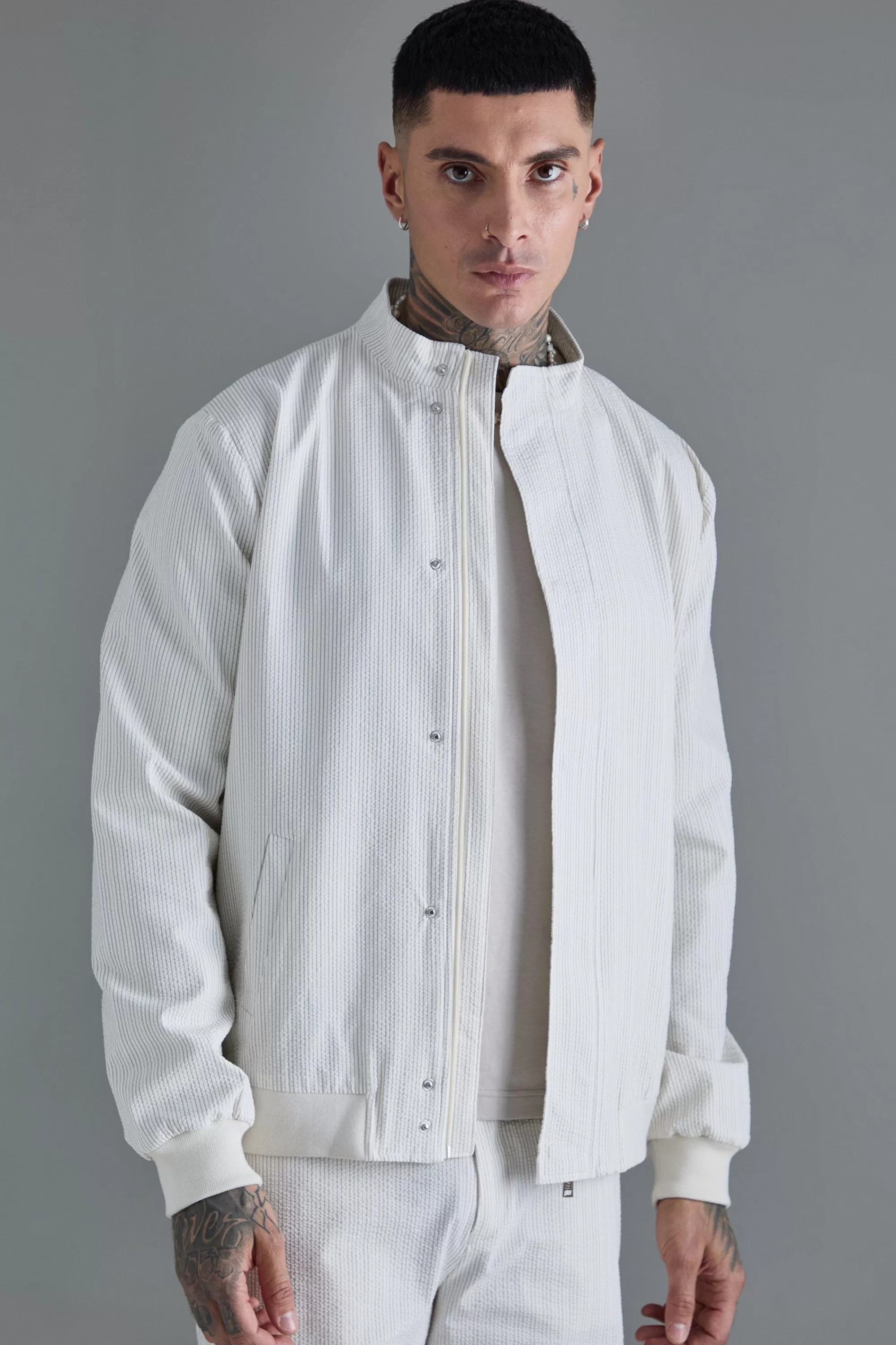 boohooMAN Tall Stripe Seersucker Smart Jacket And Short Set | UK