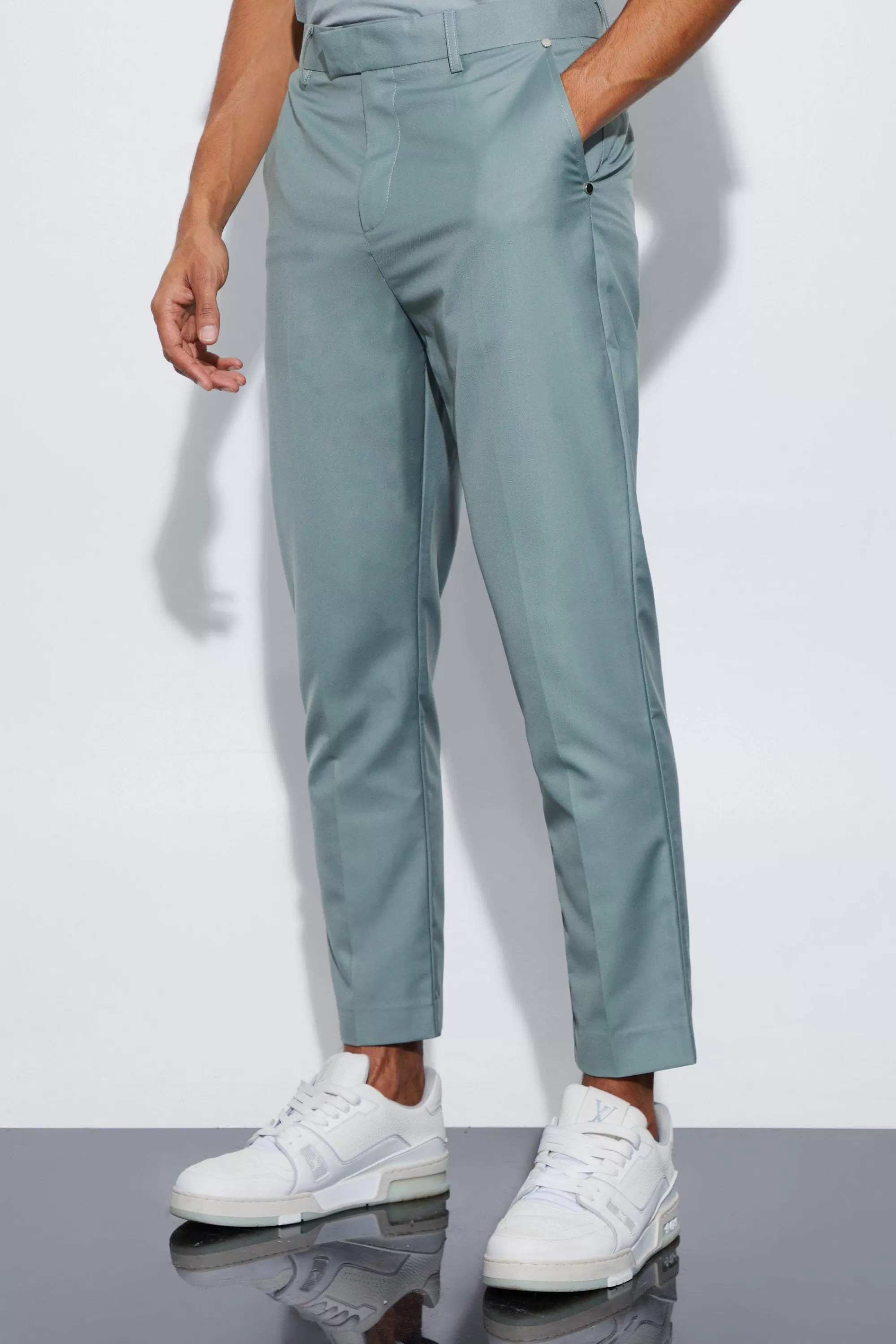 boohooMAN Tapered Fit Tailored Trousers | UK