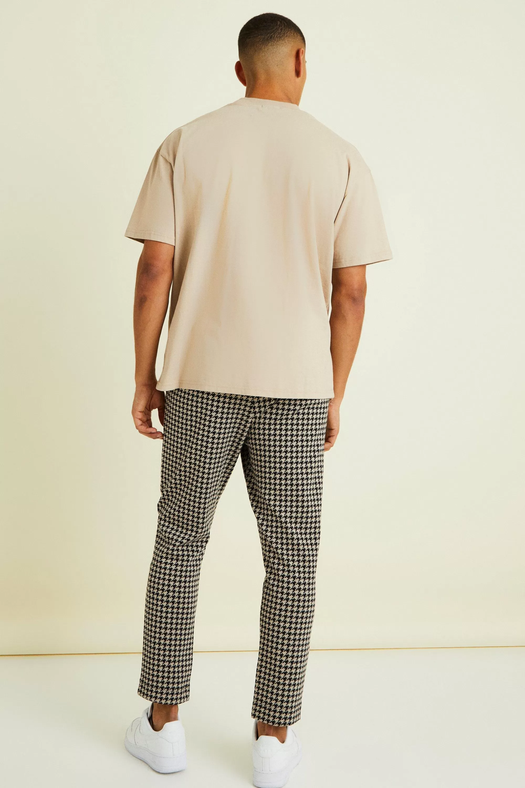boohooMAN Tapered Pintuck Crop Elasticated Waist Smart Jogger | UK