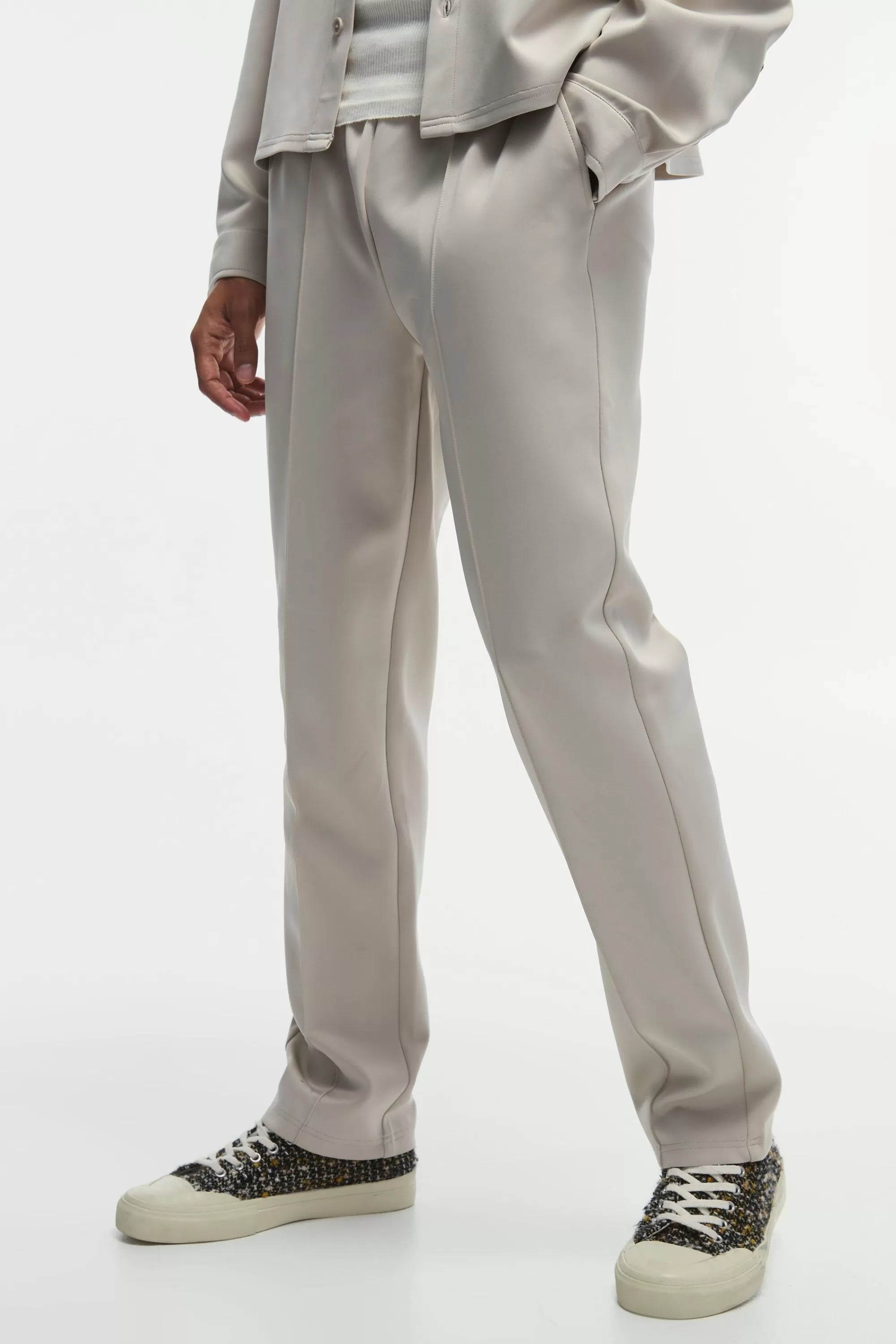 boohooMAN Tapered Pintuck Scuba Trouser | UK