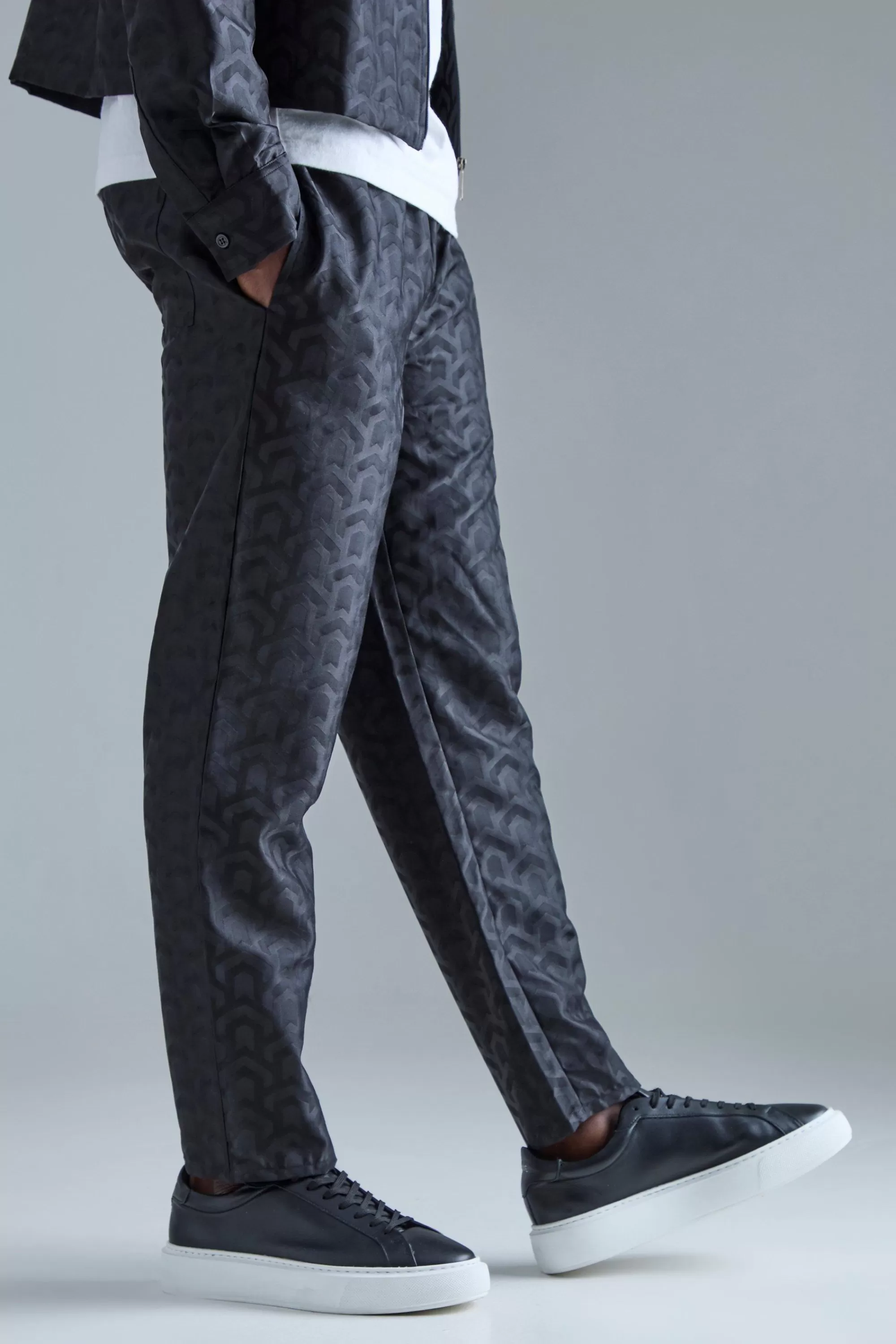 boohooMAN Textured Geo Tapered Trouser | UK