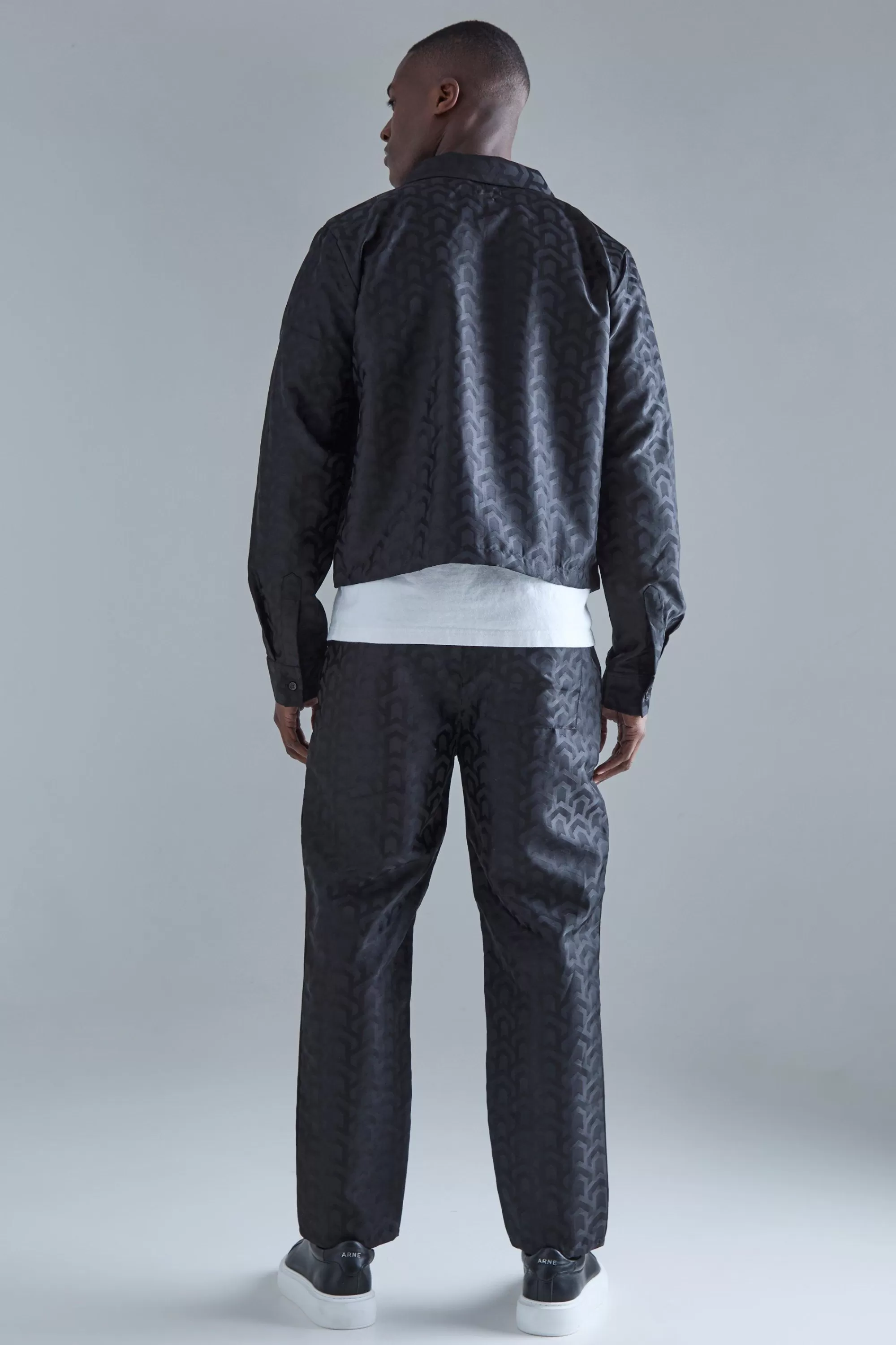 boohooMAN Textured Geo Tapered Trouser | UK