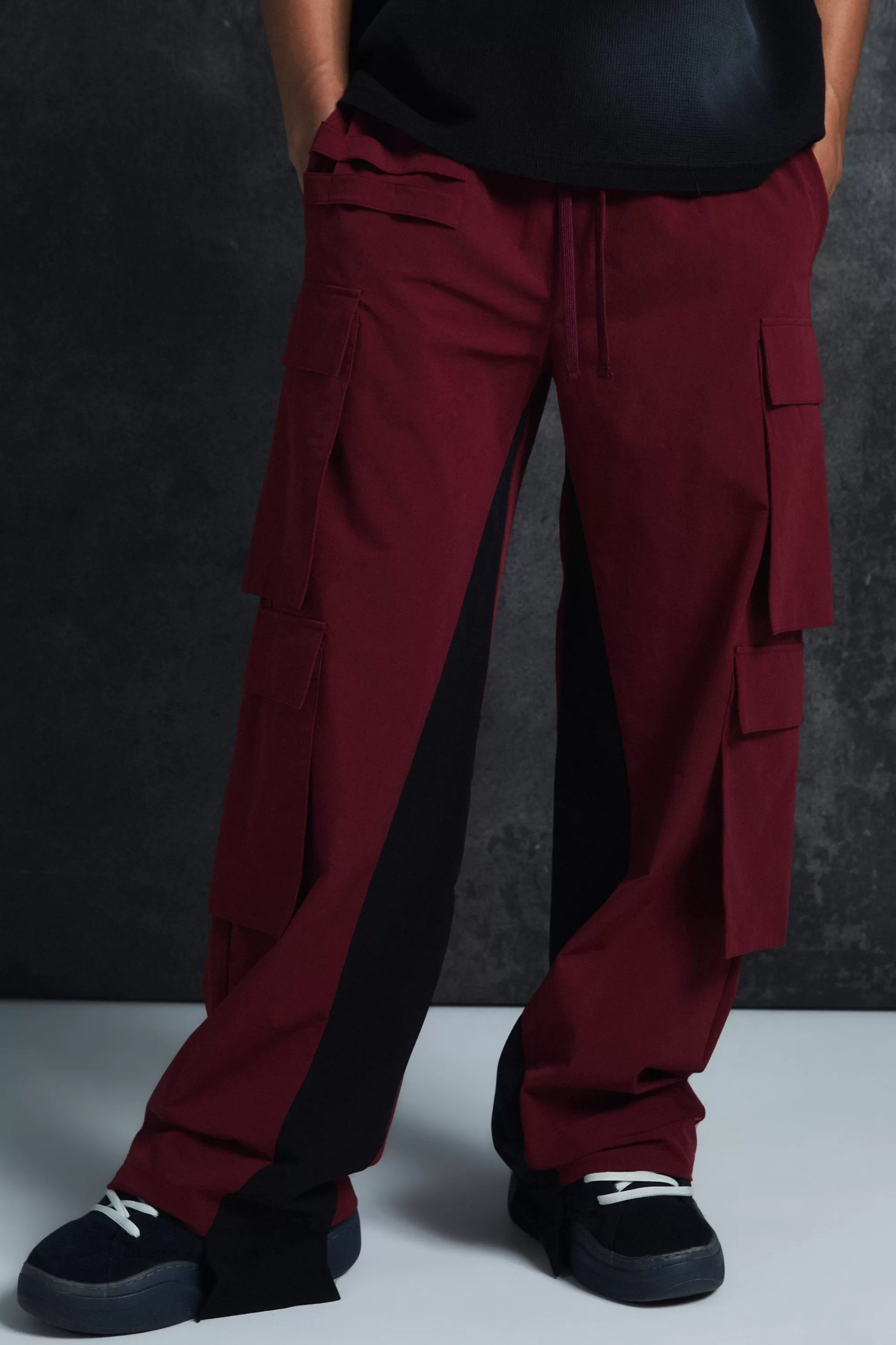 boohooMAN Trippie Redd Elasticated Waist Relaxed Technical Stretch Cargo Trousers | UK
