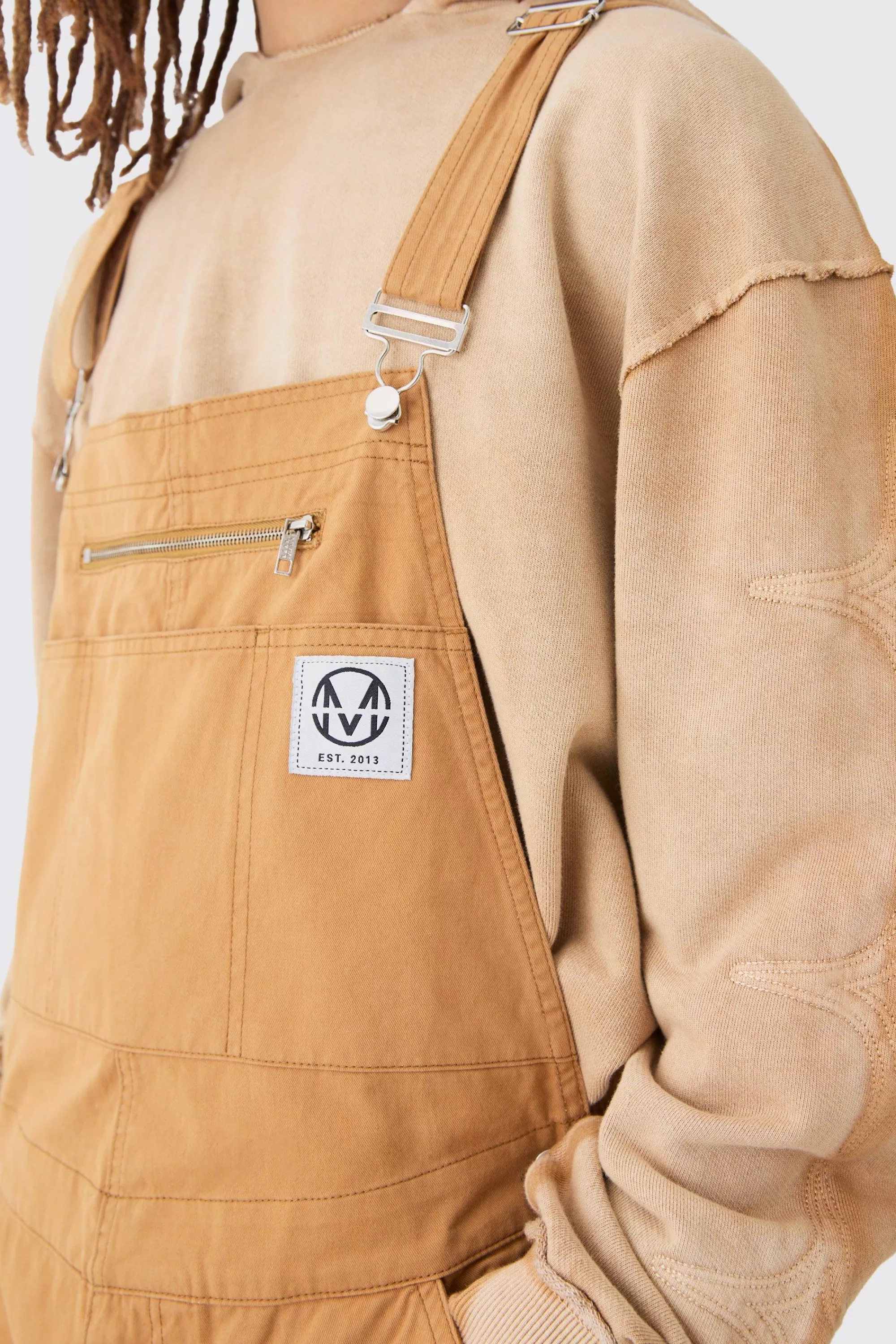 boohooMAN Washed Twill Branded Zip Carpenter Relaxed Fit Dungarees | UK